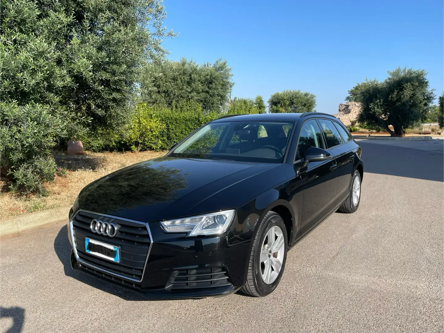 Audi A4 Avant 2.0 tdi Business Sport 150cv s-tronic Zwart - 1
