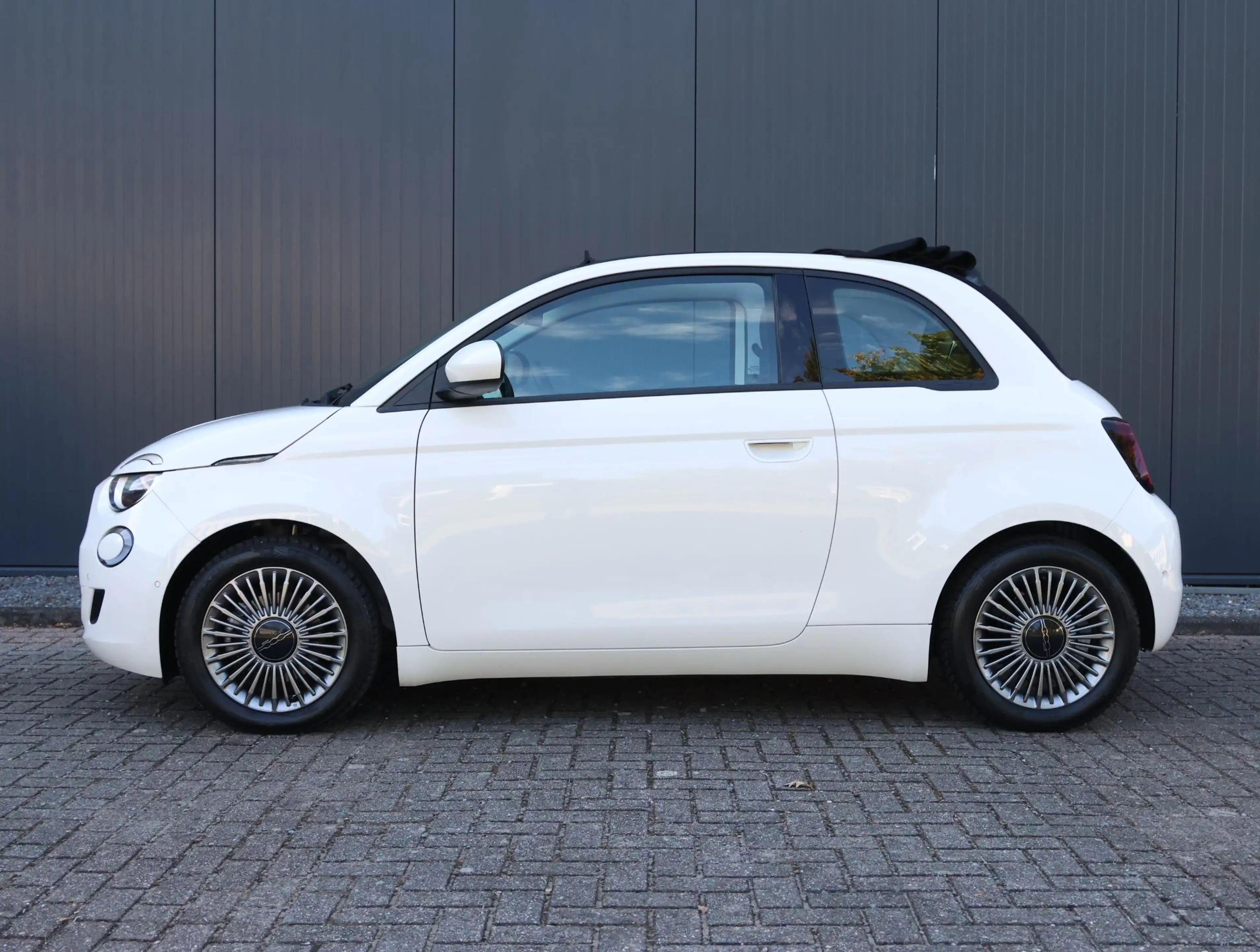 Fiat 500C Icon 42 kWh Cabrio | ACCU 95% | Achteruitrijcamera — photo 3