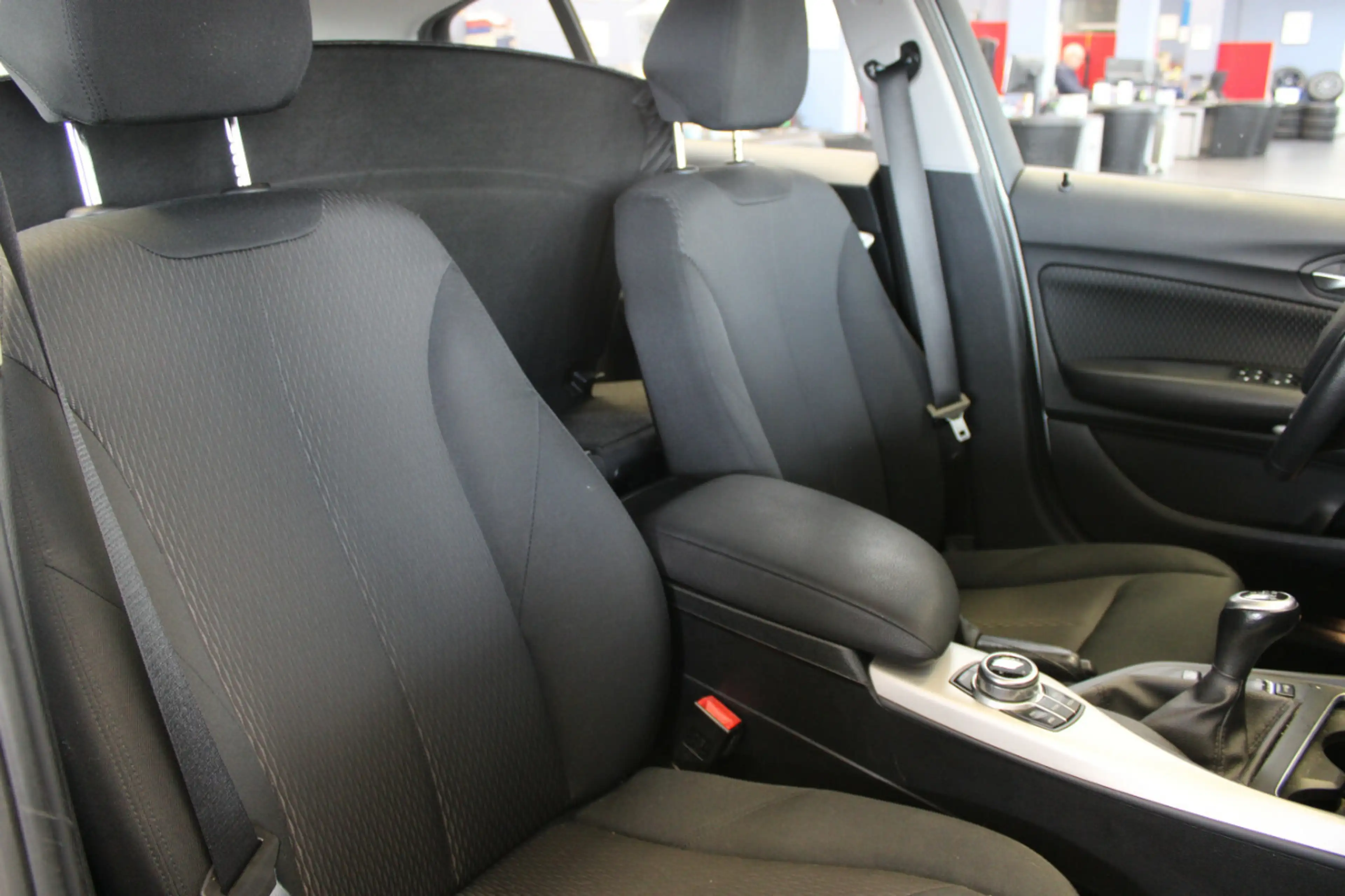 BMW 118 118d Advantage Led - Navi - Shz. — photo 13