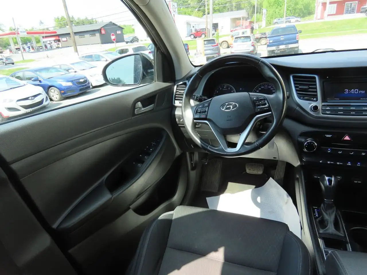 Hyundai TUCSON photo Hyundai TUCSON
