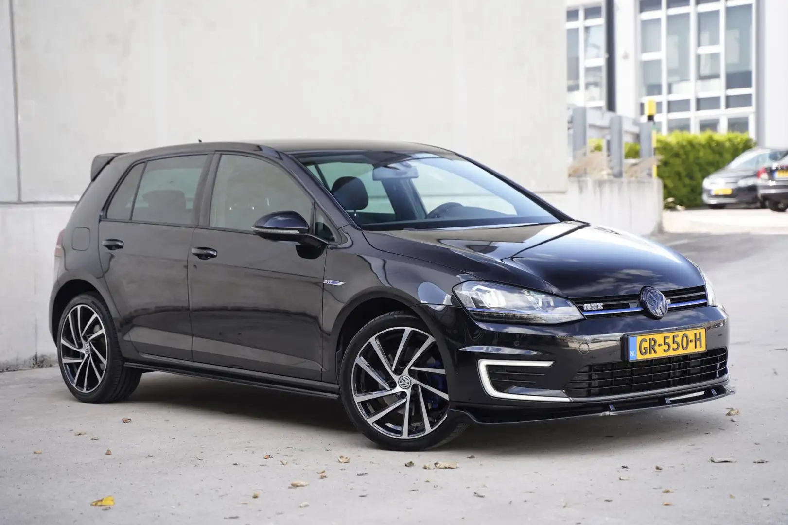 Volkswagen Golf GTE 1.4 TSI 204pk PHEV, Navigatie, Led, NAP Zwart - 2