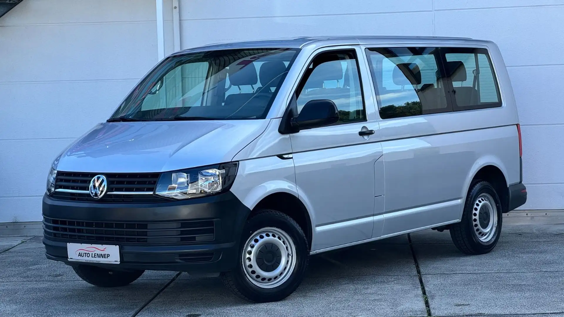 Volkswagen T6 Kombi *9-Sitzer* MOTORPROBLEM * Silber - 2