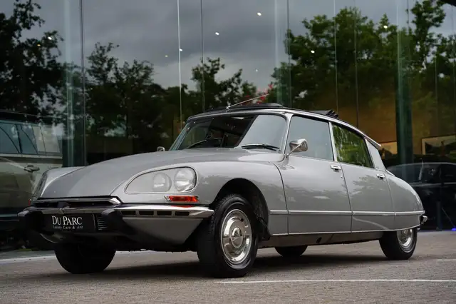 Citroen DS 23 Pallas | Webasto | Nuts & Bolts Restored
