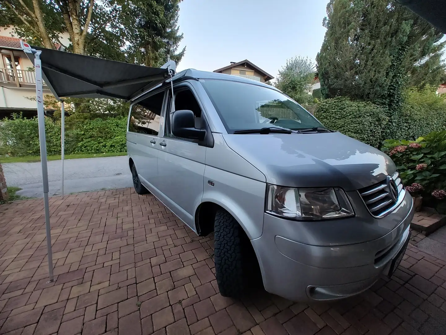 Volkswagen T5 Multivan Trendline 2,5 TDI D-PF - 2