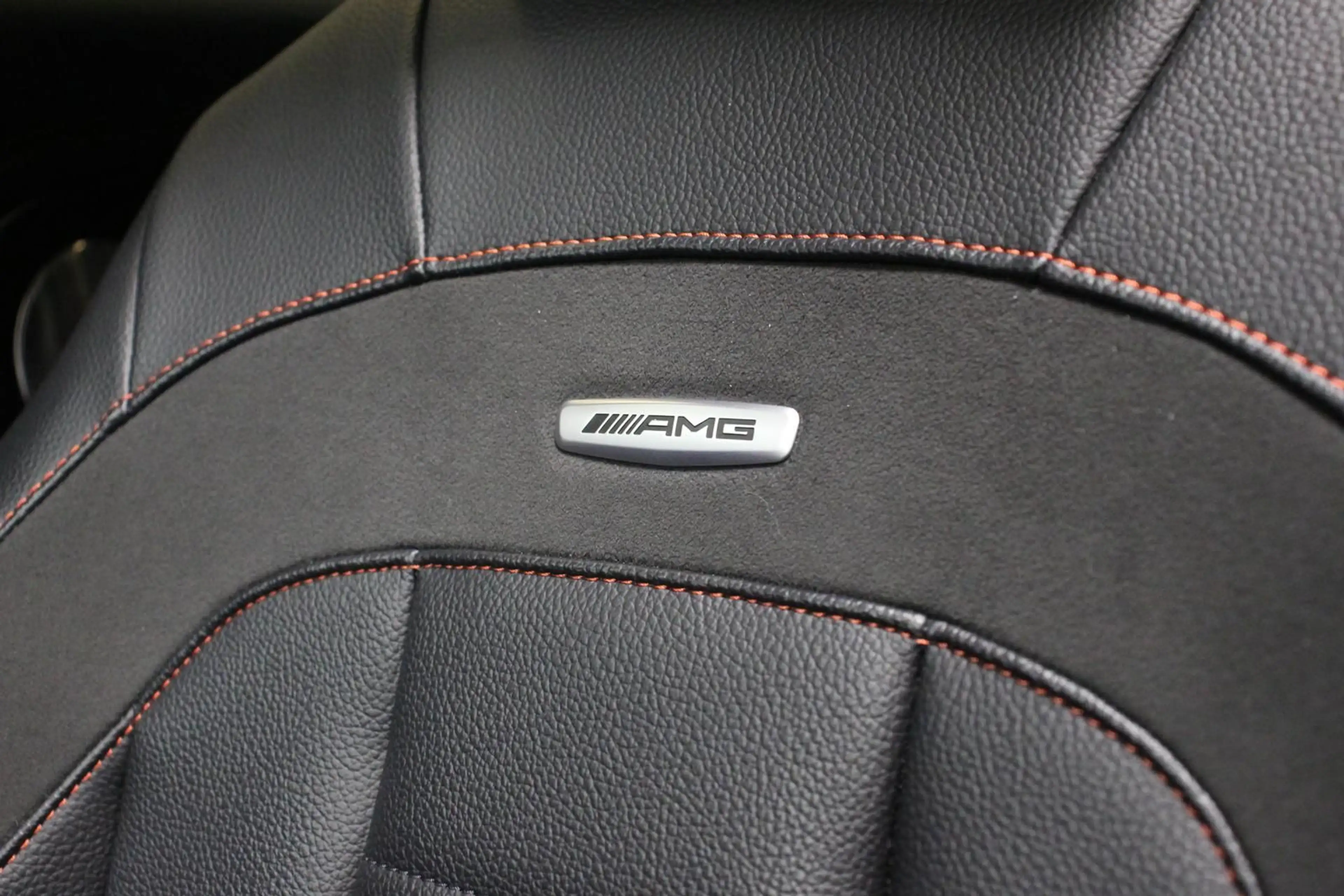 Mercedes-Benz E 43 AMG T 4M DISTRONIC STHZ PANO BURMESTER 360° — photo 12