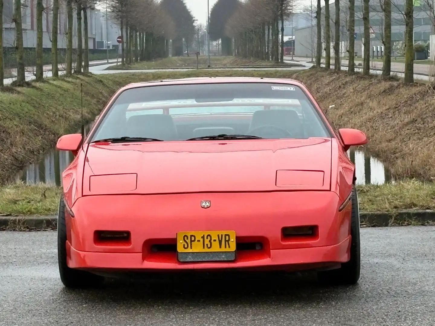 Pontiac Fiero 2.8 GT Rot - 2
