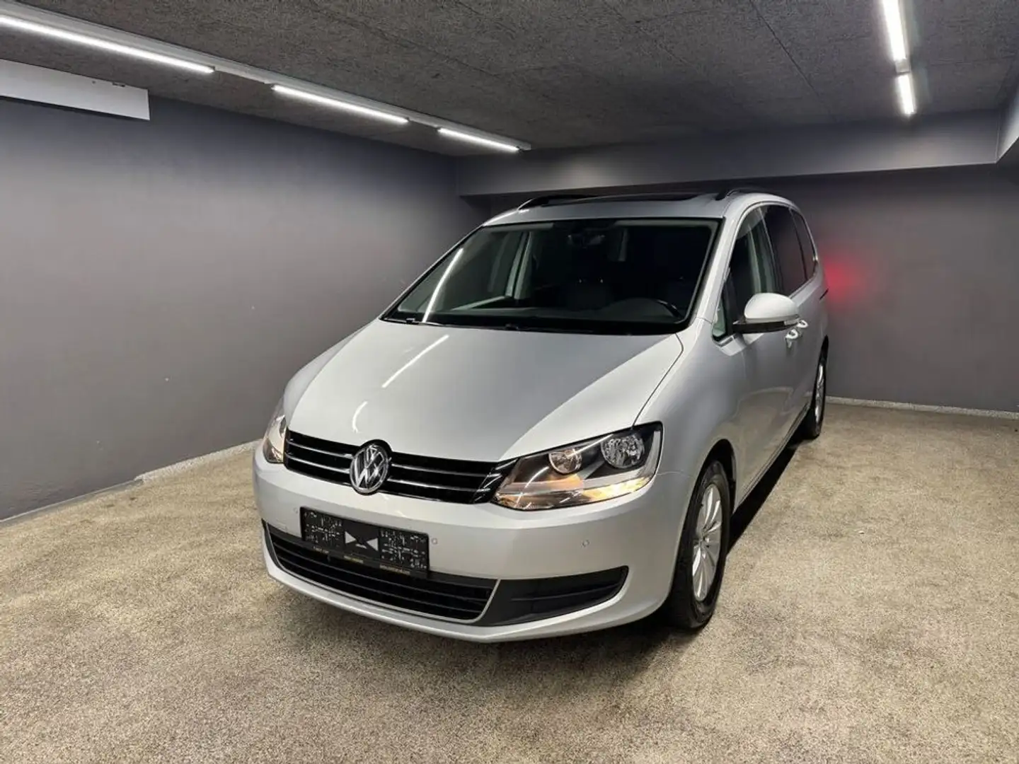 Volkswagen Sharan Comfortline BMT Silber - 2