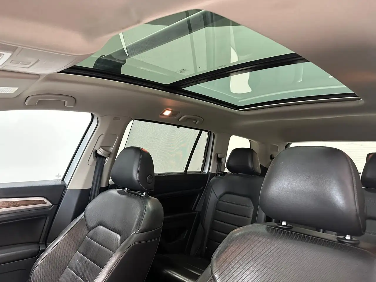 Volkswagen Atlas снимка Volkswagen Atlas