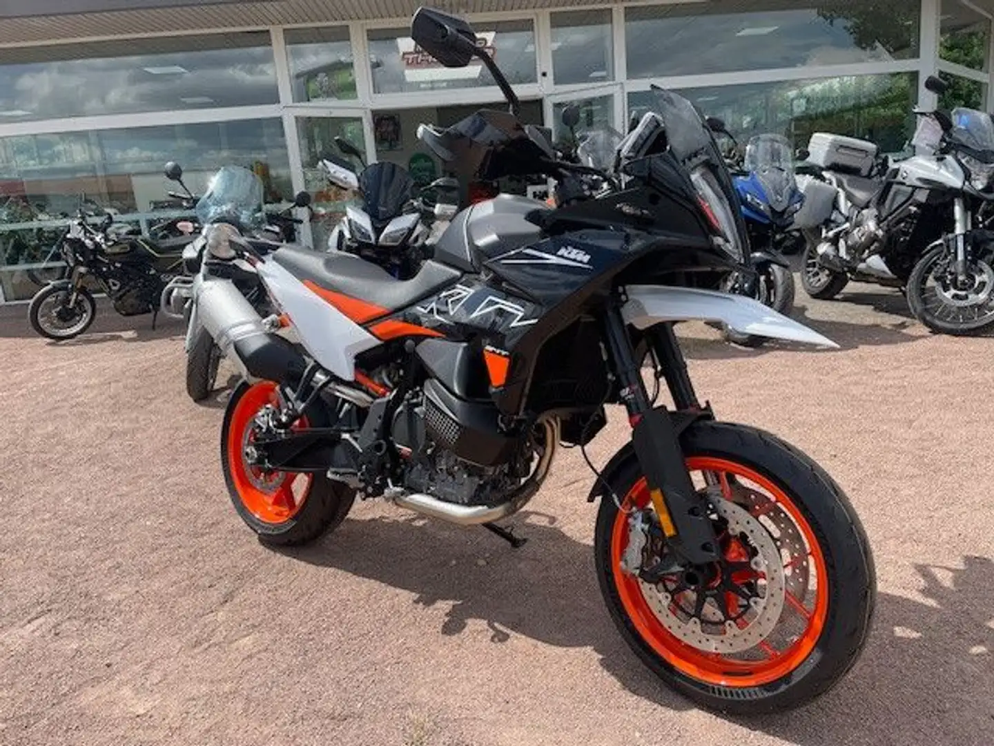 KTM 890 SMT Negro - 2