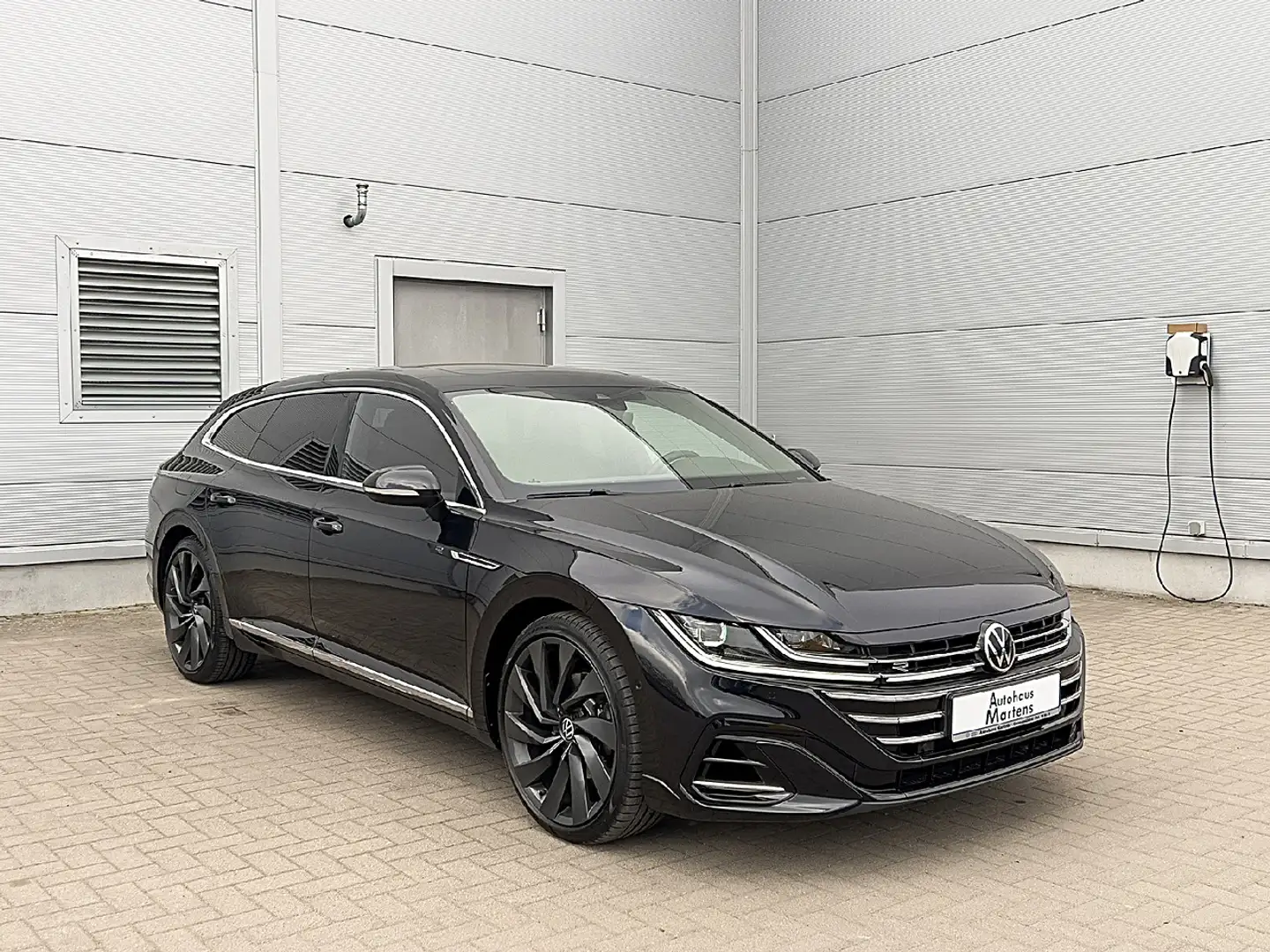Volkswagen Arteon Shootingbrake 2.0 TDI R-Line 4Motion Klima Navi Schwarz - 2