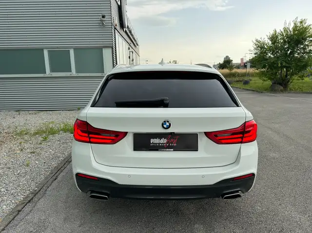 BMW 5 Series view 5