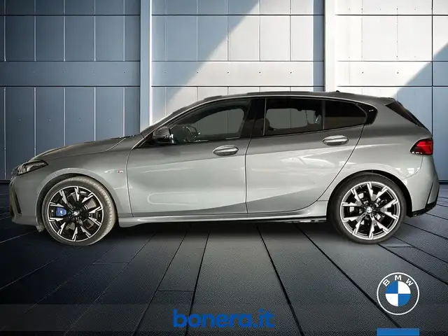 BMW 1 Series view 9