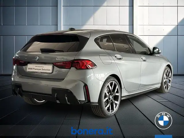 BMW 1 Series view 6