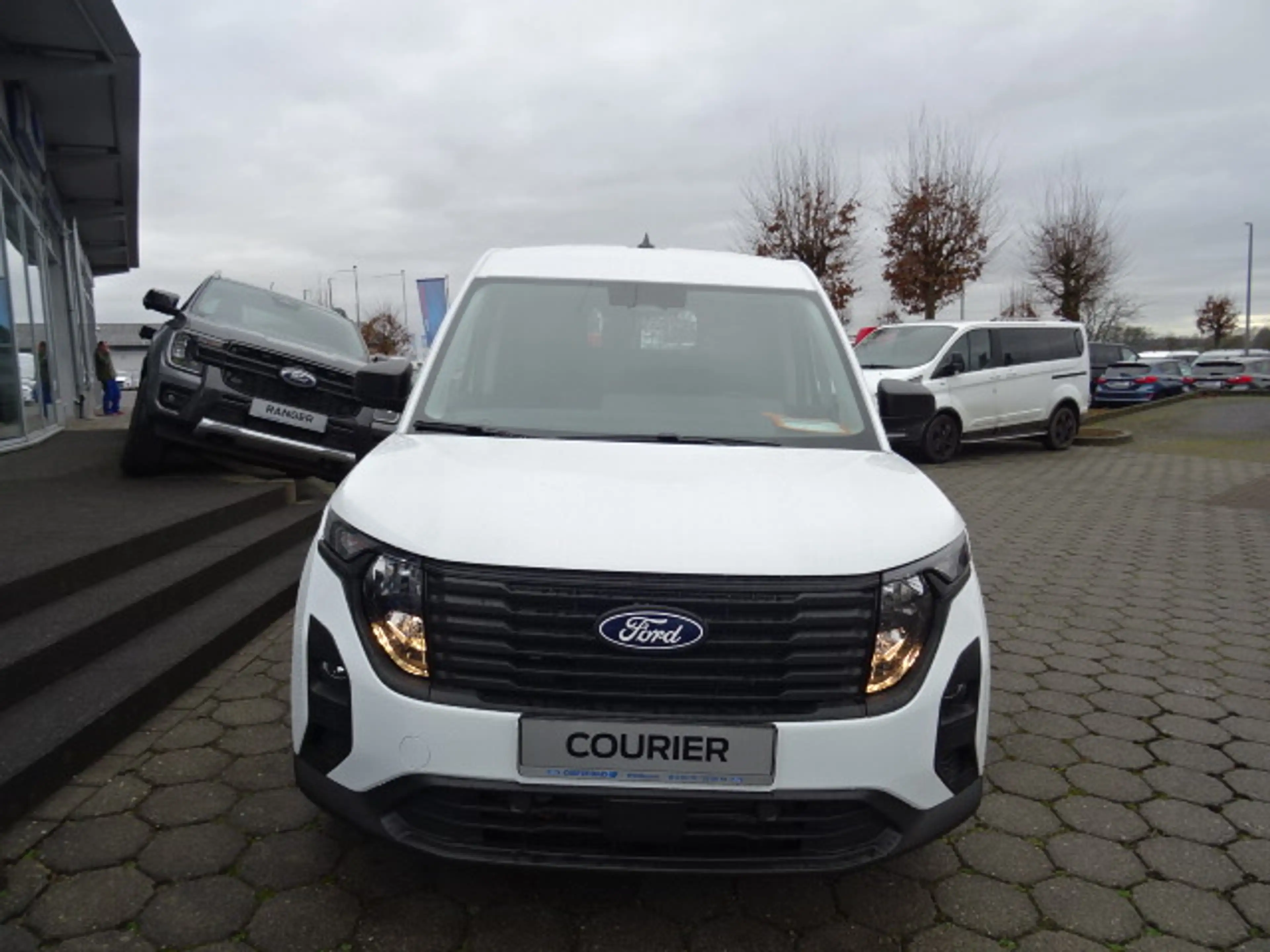 Ford Transit Courier 1.5 Ecoblue Trend — photo 6