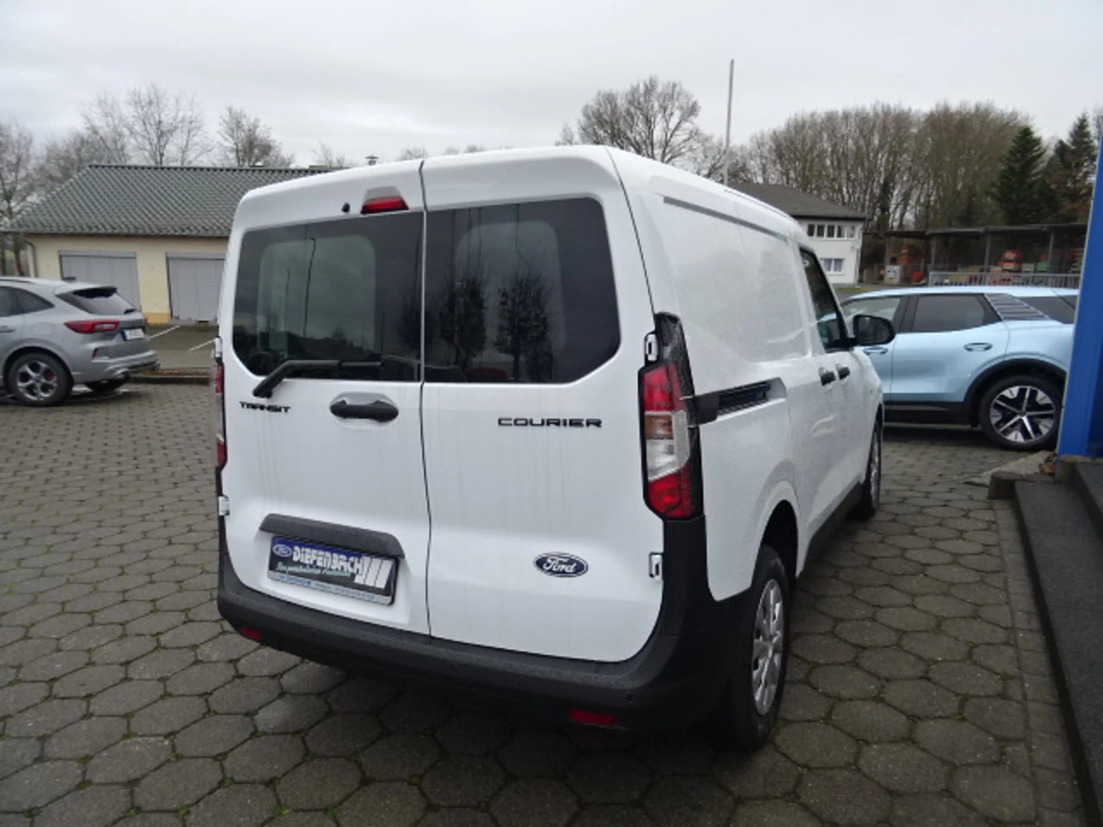 Ford Transit Courier 1.5 Ecoblue Trend — photo 4