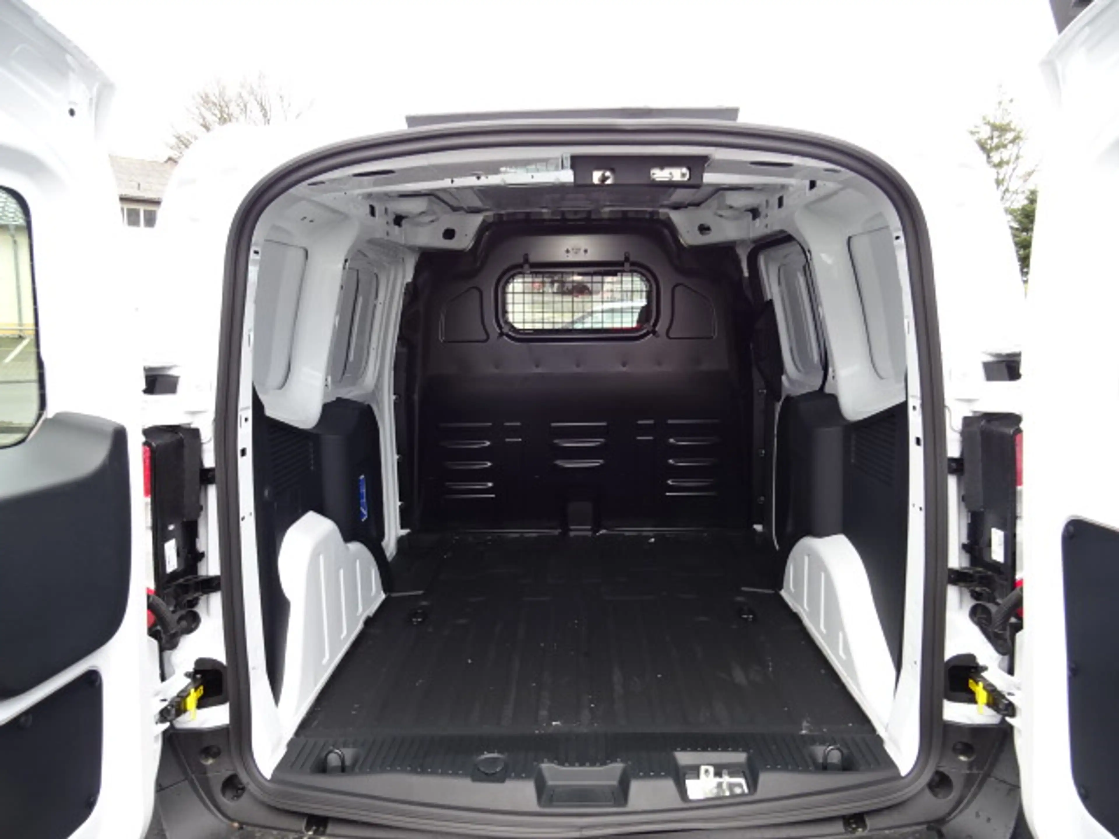 Ford Transit Courier 1.5 Ecoblue Trend — photo 13