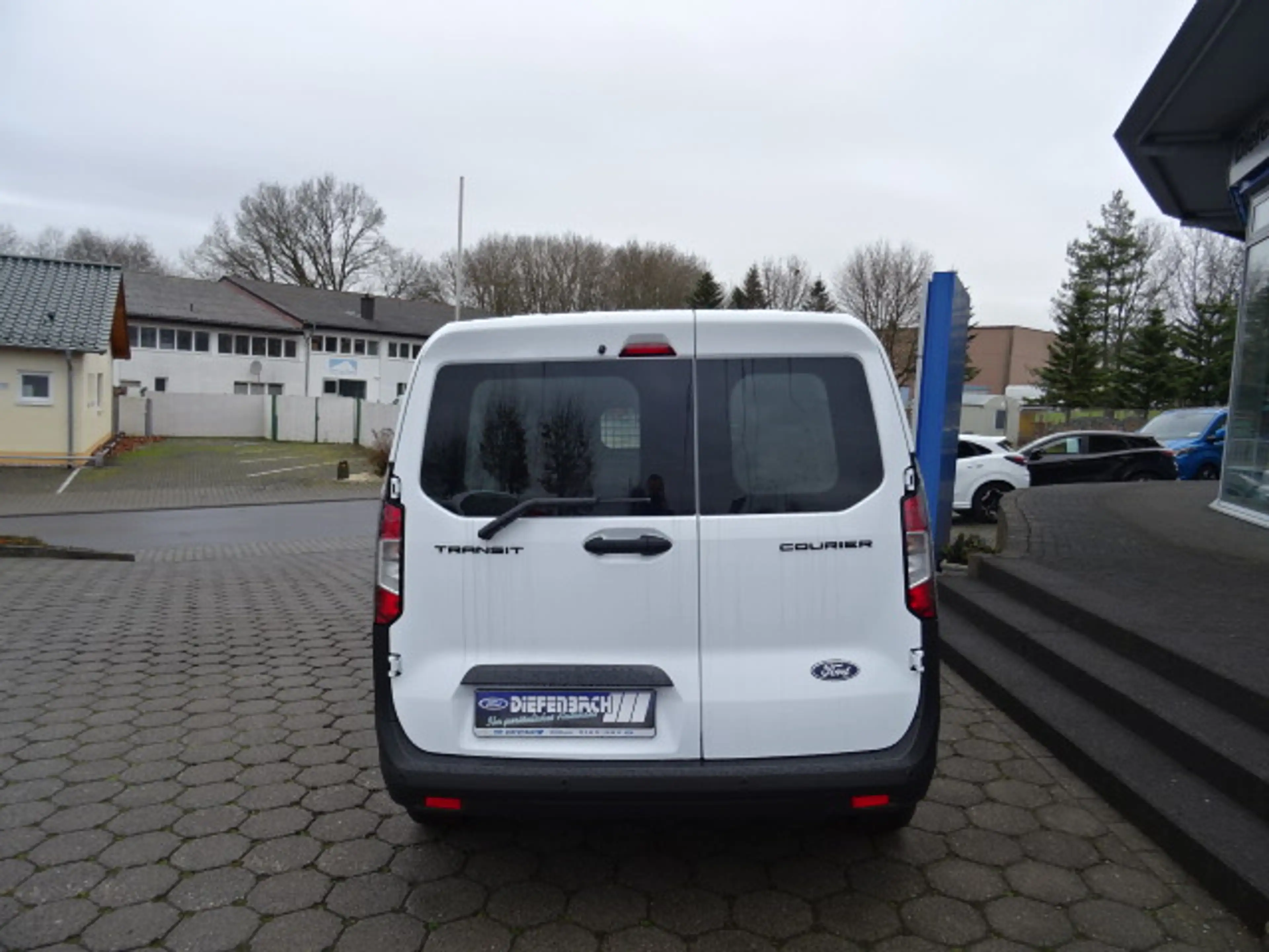 Ford Transit Courier 1.5 Ecoblue Trend — photo 3