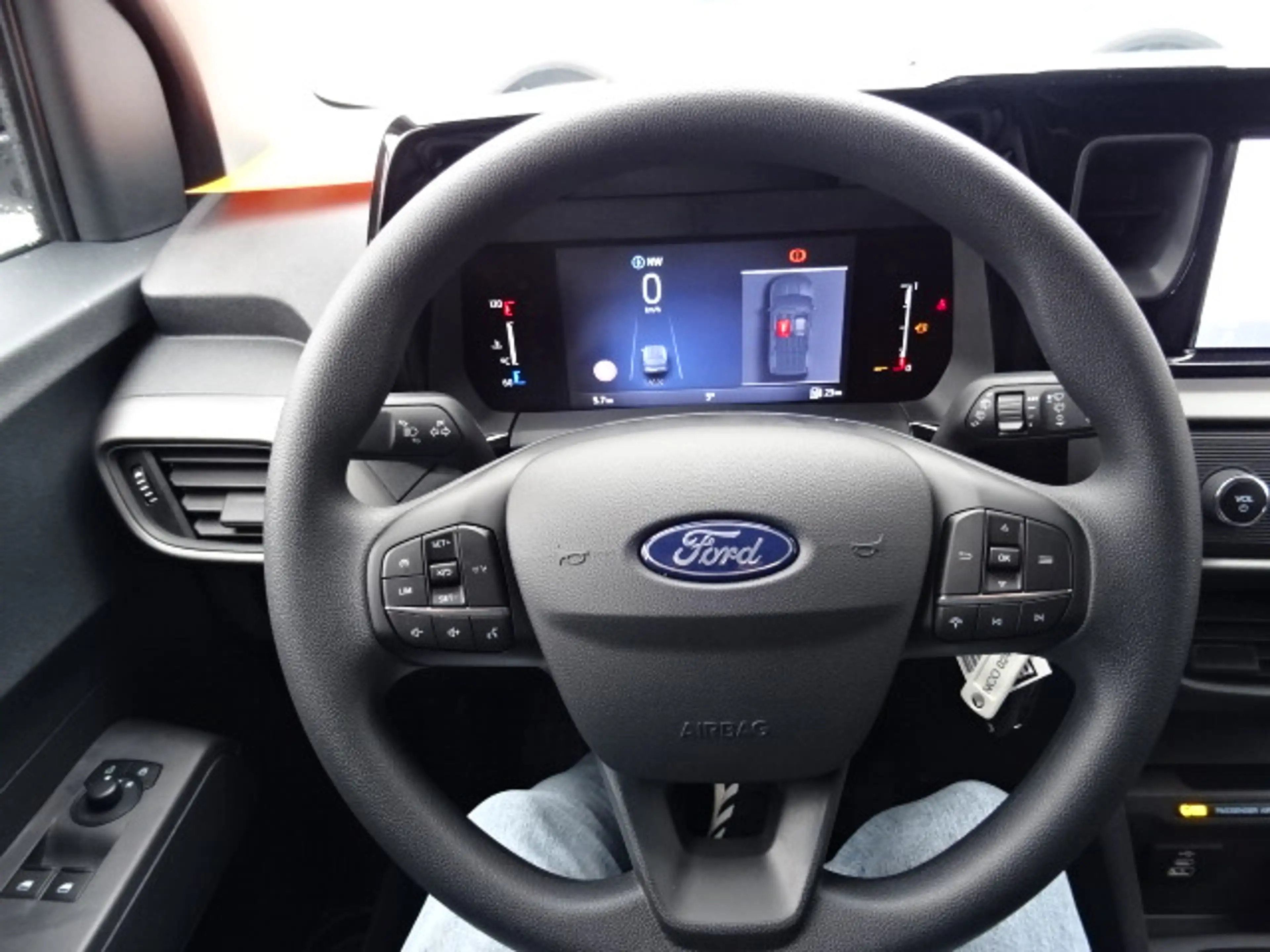 Ford Transit Courier 1.5 Ecoblue Trend — photo 11