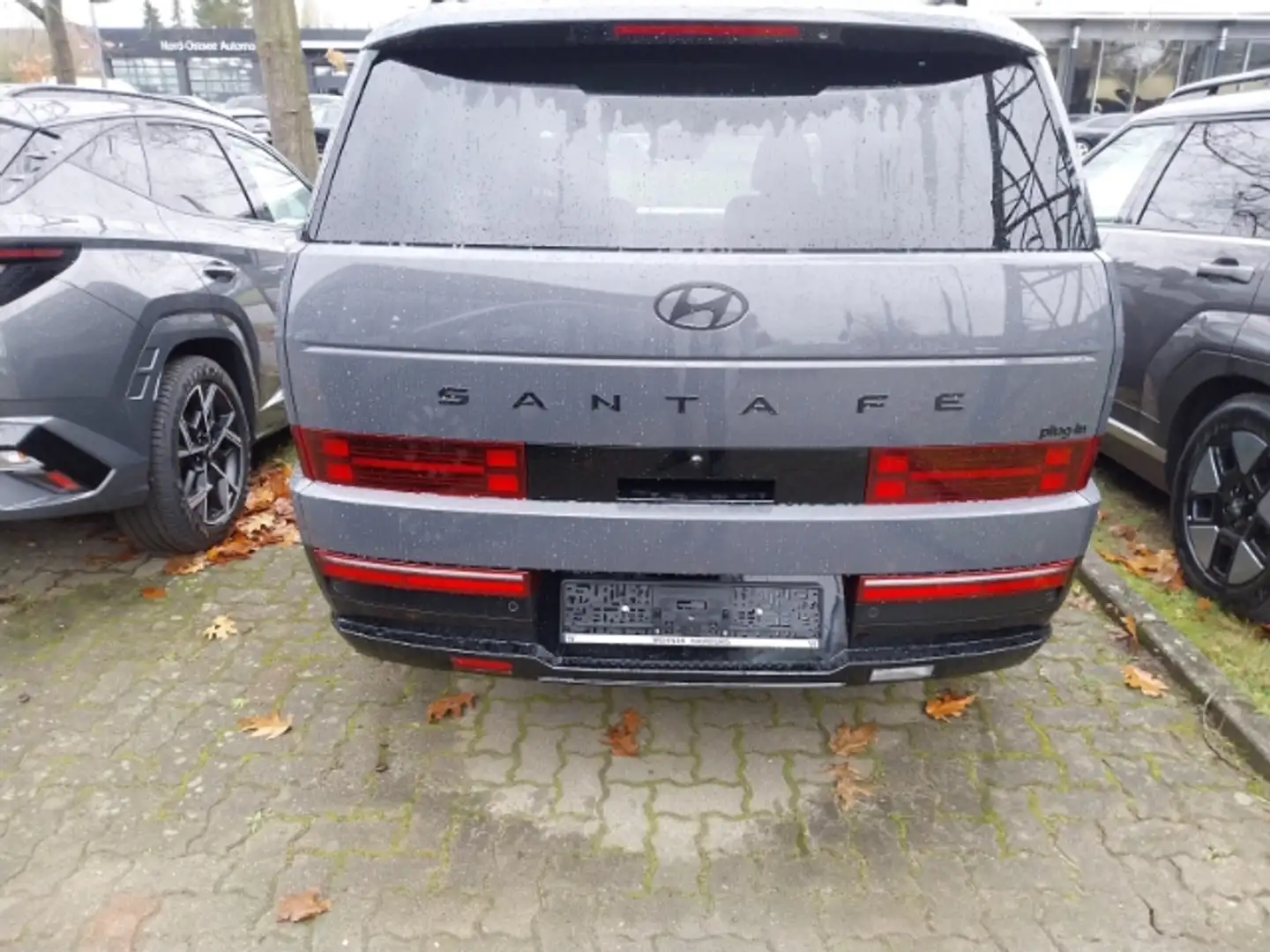 Hyundai SANTA FE 1.6 T-GDI Plug-In Hybrid 186 kW 4WD Blackline HUD Grigio - 2