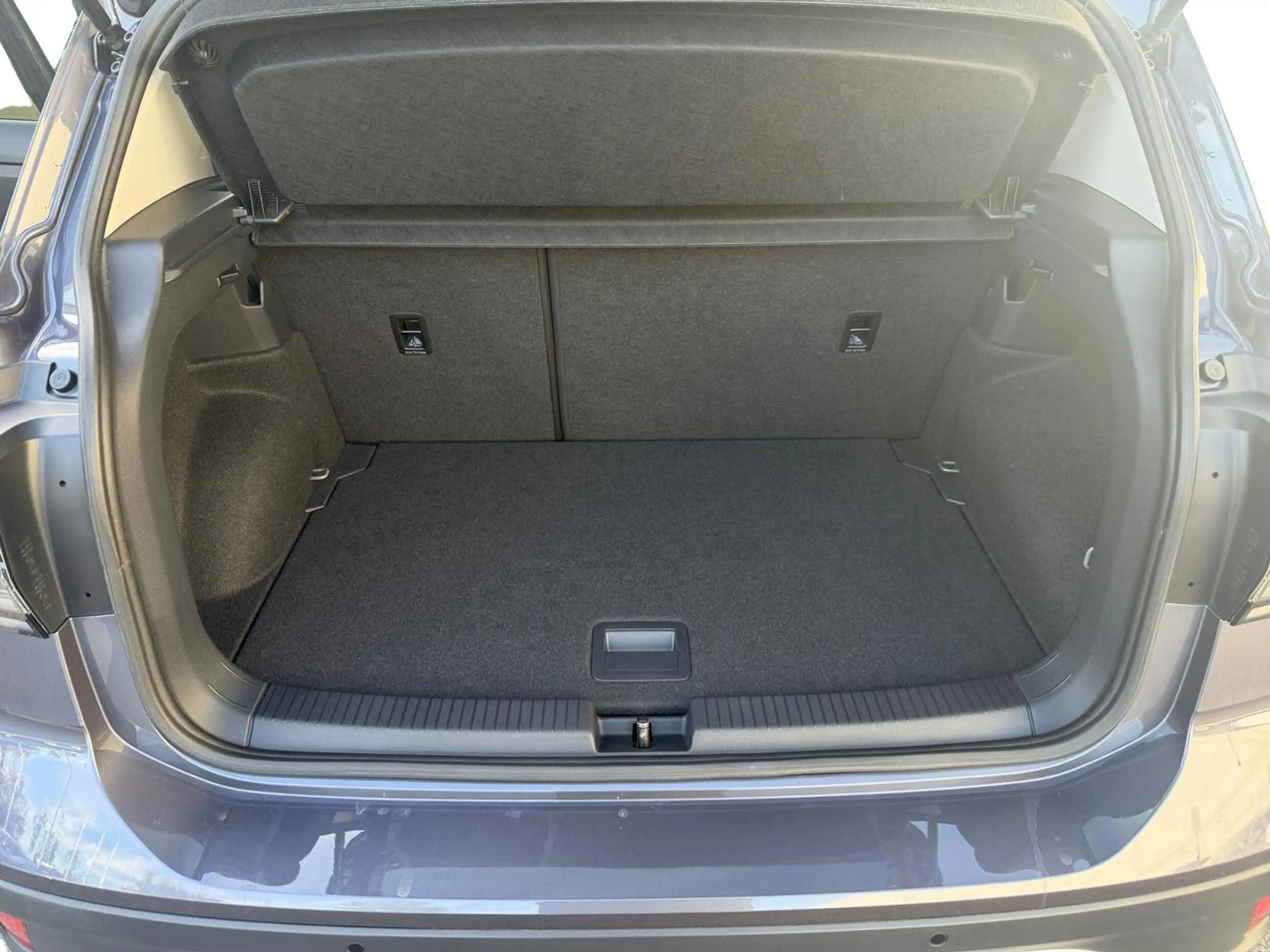 Volkswagen T-Cross 1.0 TSI Life Business OPF DSG — photo 12