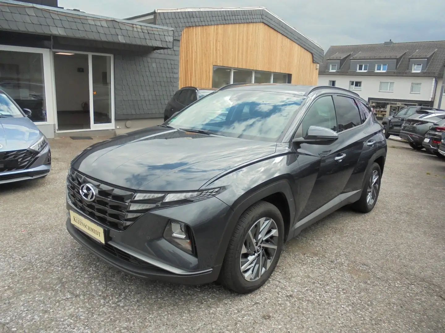 Hyundai TUCSON 1.6 T-GDI GARANTIE NAVI AHK KAMERA Grau - 1