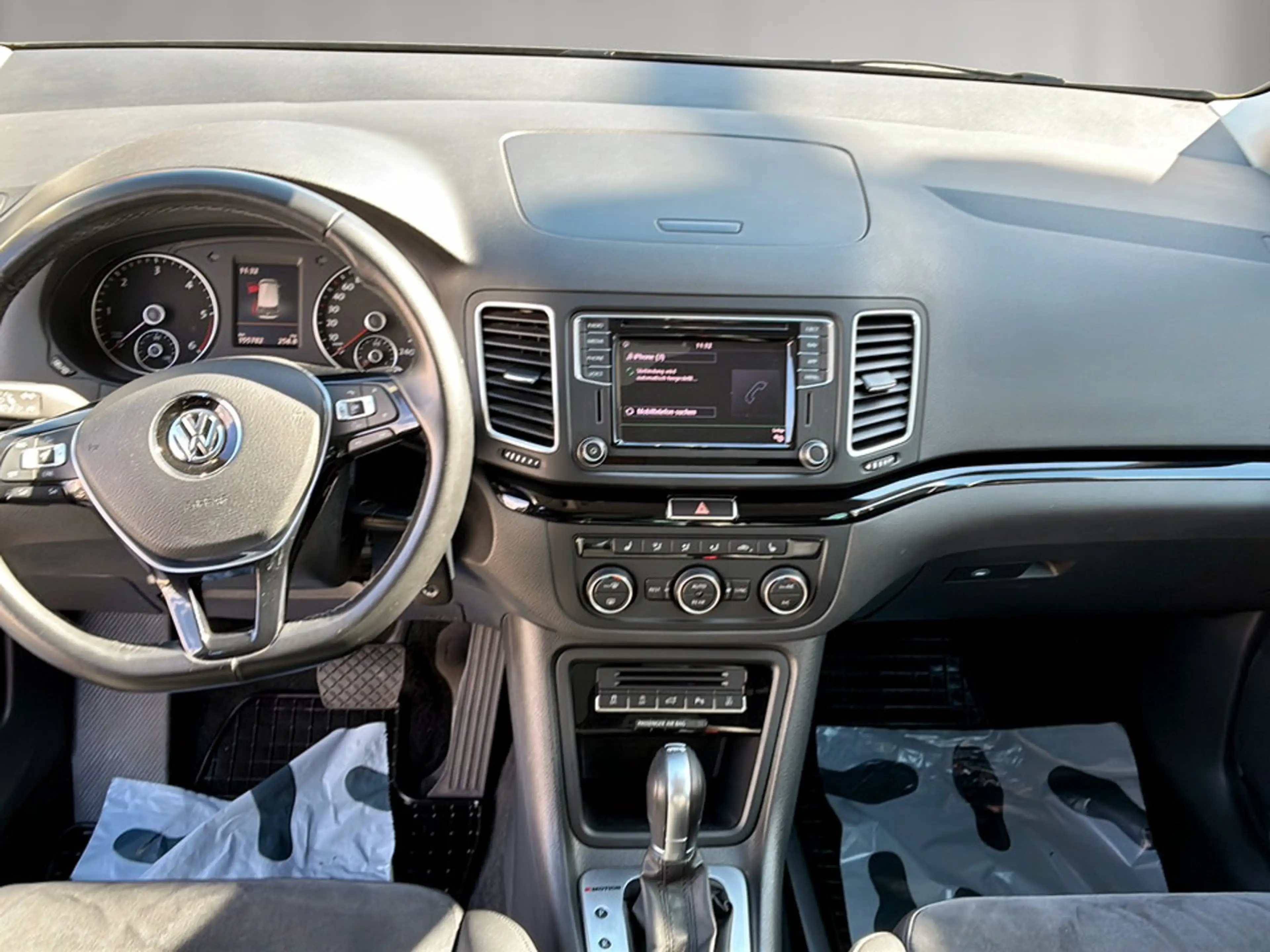 Volkswagen Sharan Bus+ TDI SCR 4MOTION DSG 7-Sitzer — photo 12