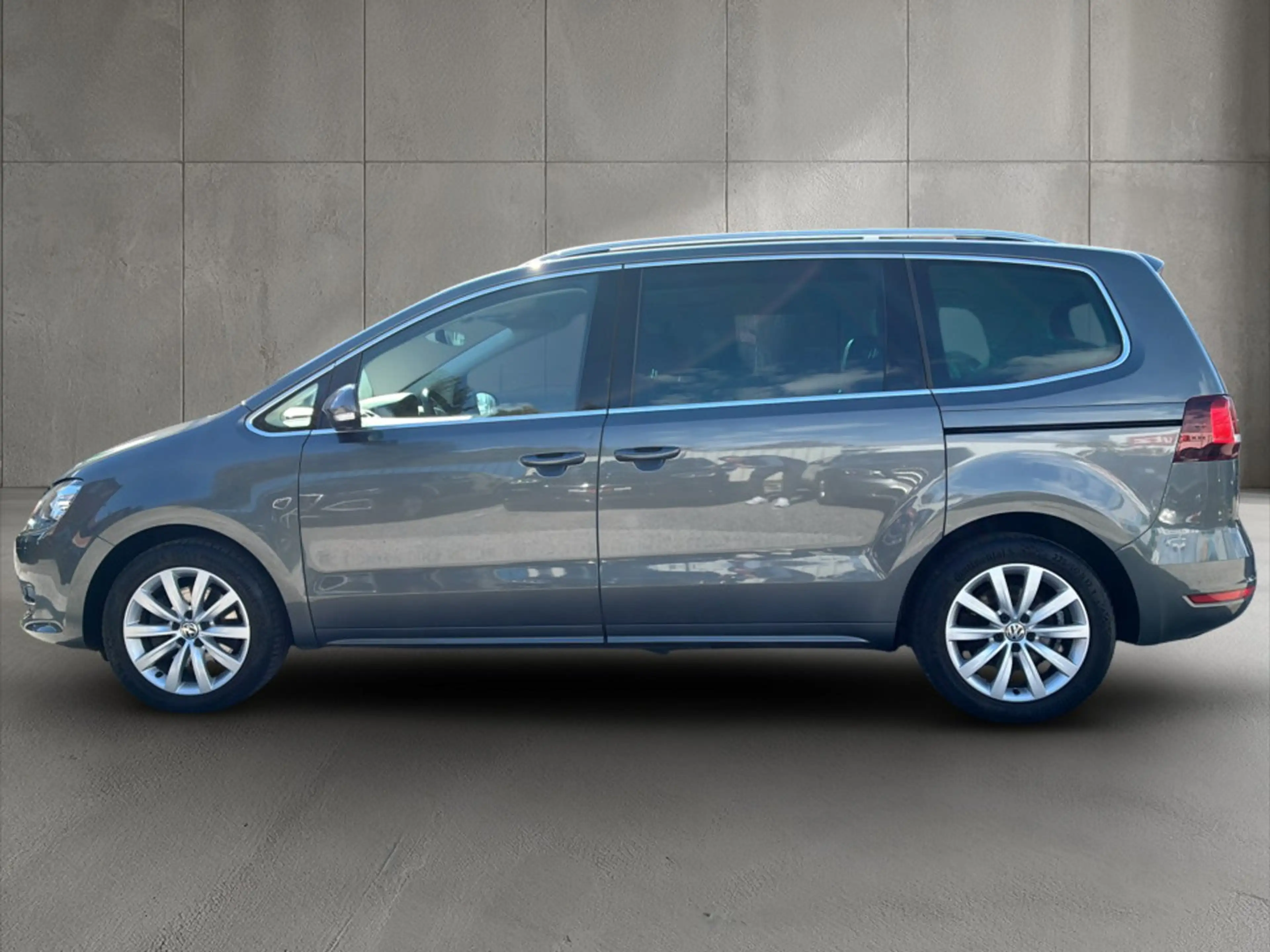 Volkswagen Sharan Bus+ TDI SCR 4MOTION DSG 7-Sitzer — photo 3