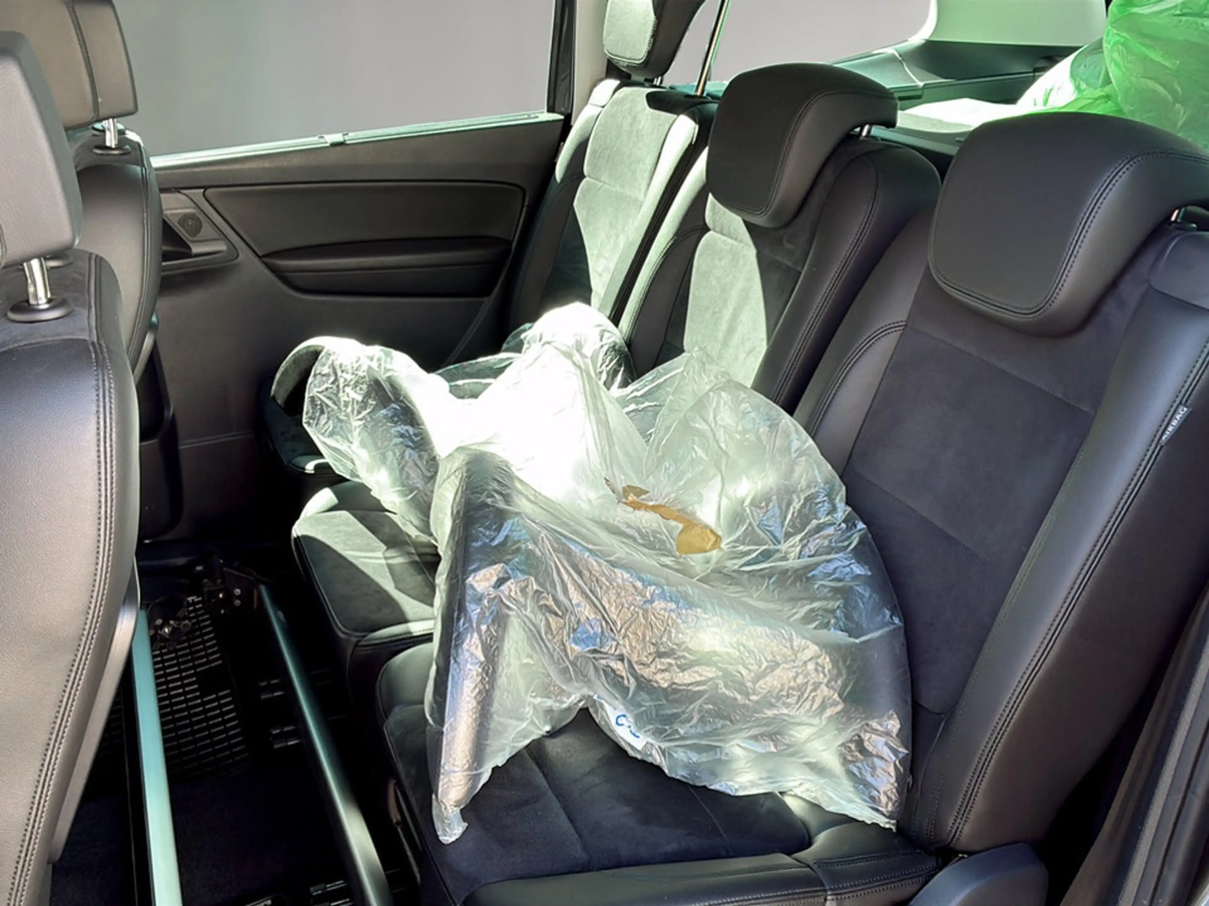 Volkswagen Sharan Bus+ TDI SCR 4MOTION DSG 7-Sitzer — photo 11