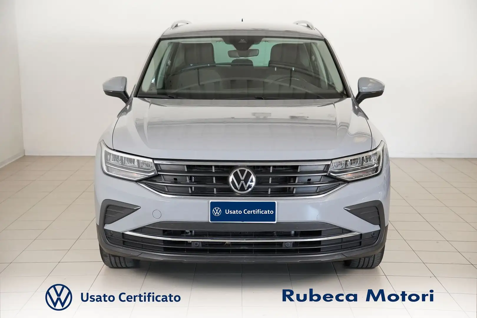 Volkswagen Tiguan 1.5 TSI ACT Life 130CV Grau - 2