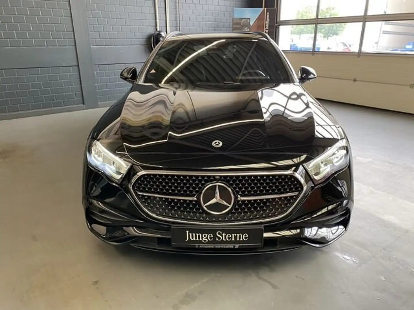 Mercedes-Benz E 220 E 220 d T AMG Line Adv. Distr. Night MBUX AHK Negro - 2