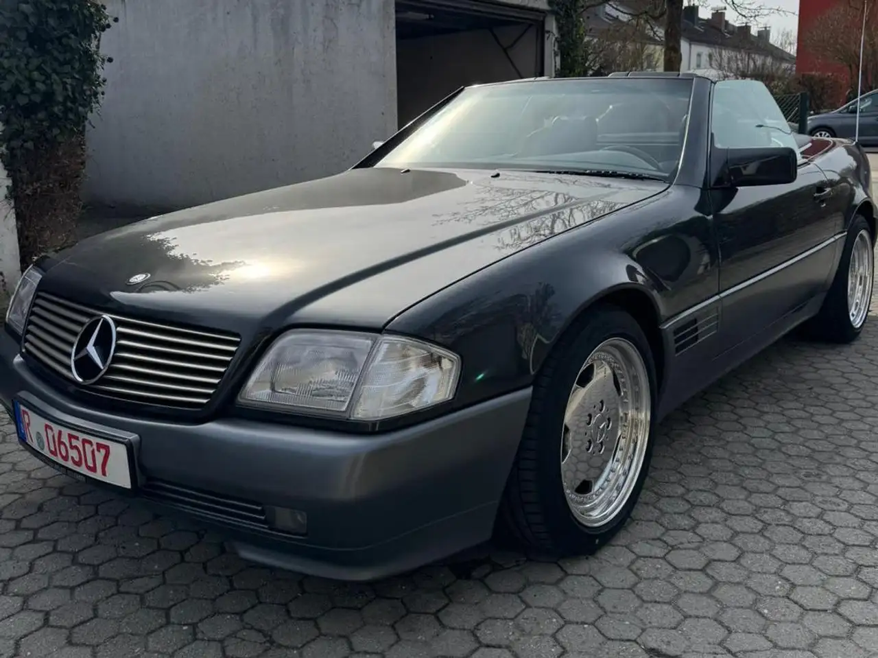 Mercedes-Benz SL-Class SL 320 1995