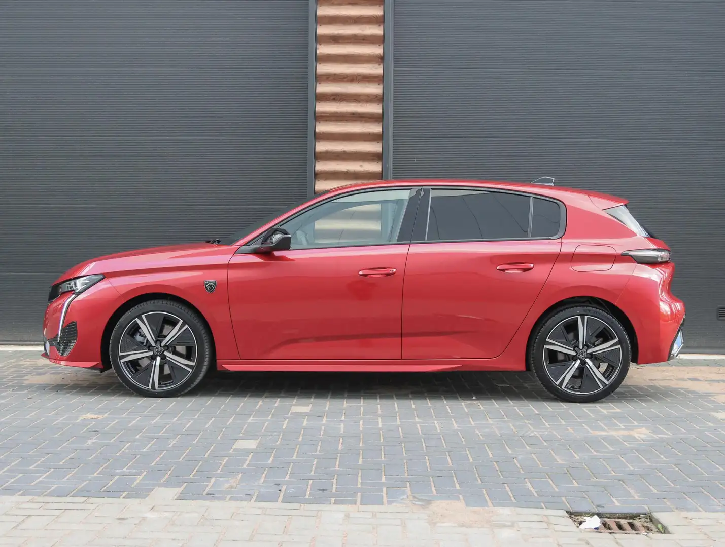 Peugeot 308 225 pk Plug-in Hybrid GT | Alcantara | LED | Verwa Rot - 2