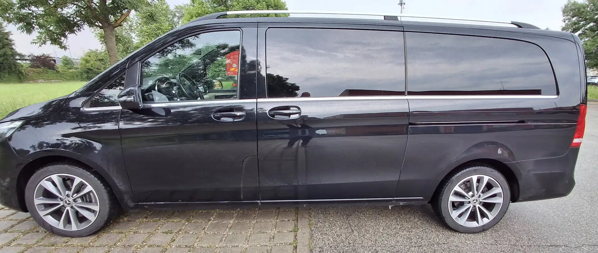 Mercedes-Benz V Classe V - W447 2019 Extralong 250 d Premium auto Nero - 2
