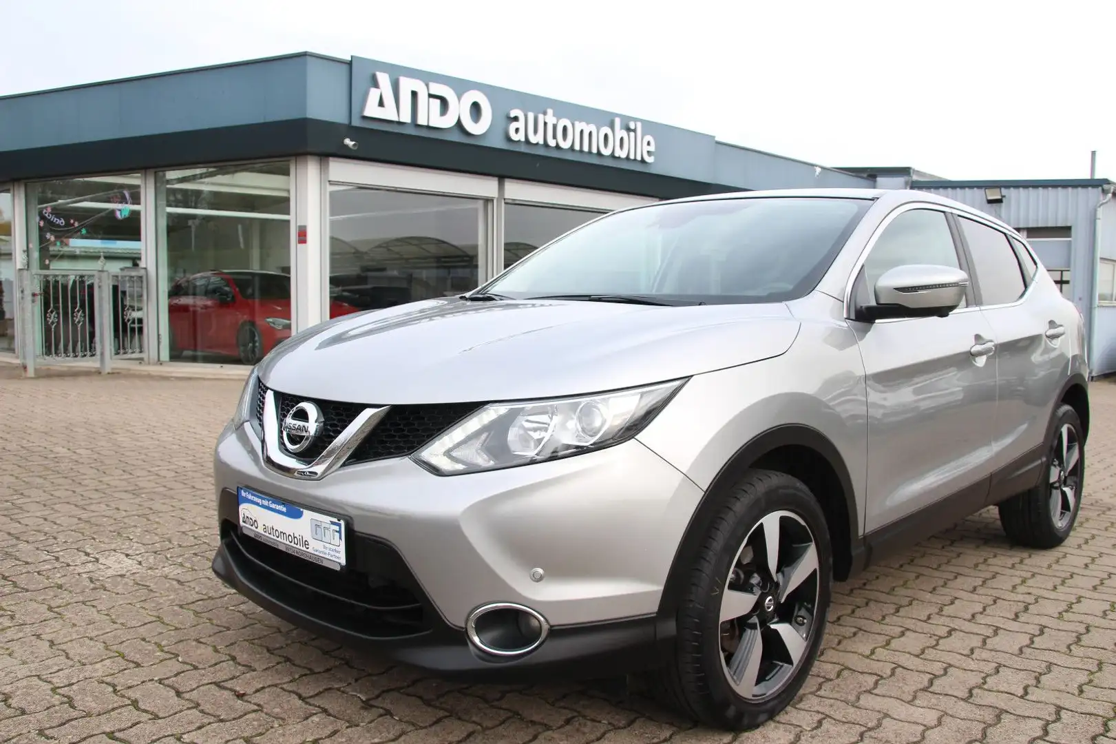 Nissan Qashqai 1.5 N-Connecta Navi/SHZ/PDC/Spur/360° Grau - 1