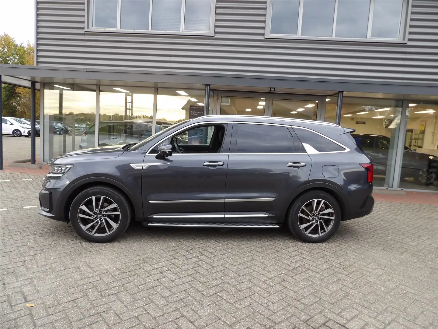 Kia Sorento 1.6 Turbo 265pk PHEV 4WD AUT ExecutiveLine 7-zits Grijs - 2