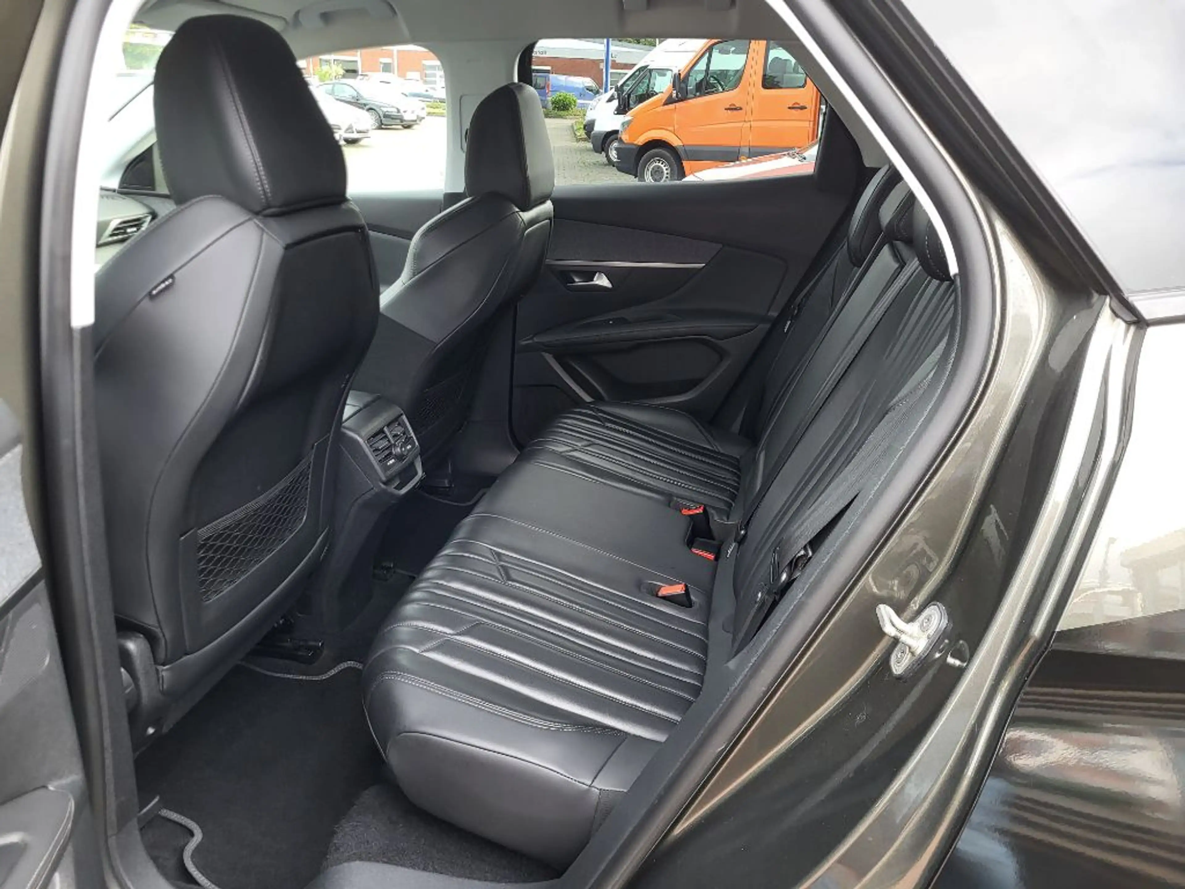 Peugeot 3008 THP 165 EAT6 Stop & Start Allure — photo 11