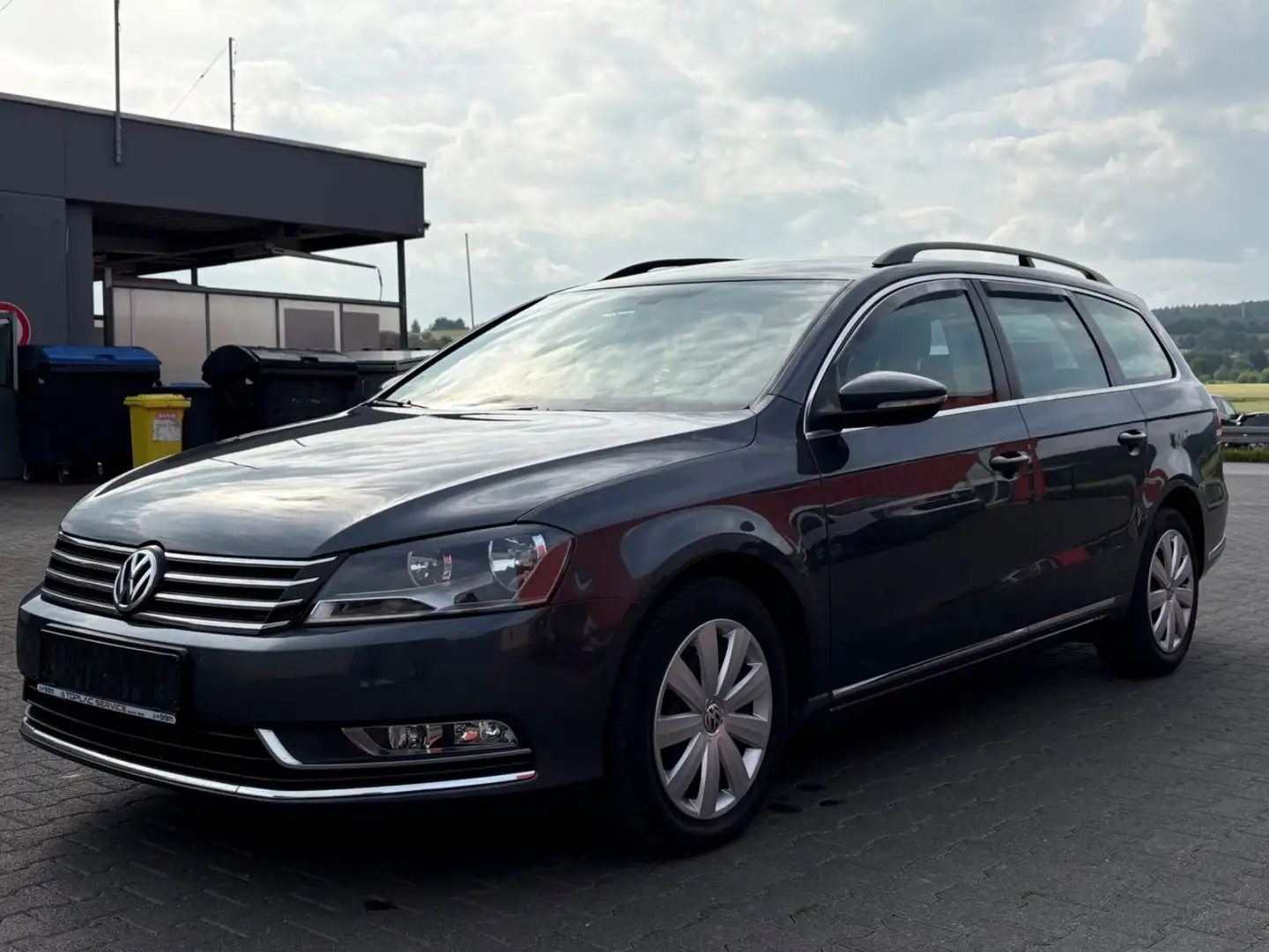 Volkswagen Passat Variant Variant 2.0 TDI Navi Top Zustand Viele Neuteile Grau - 1