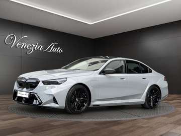 M5 585cv xDrive Tetto Panoramico HUD 360 Pelle Navi Keyless Bowers&Wilkins Gancio Sedili riscaldati ACC Ambient