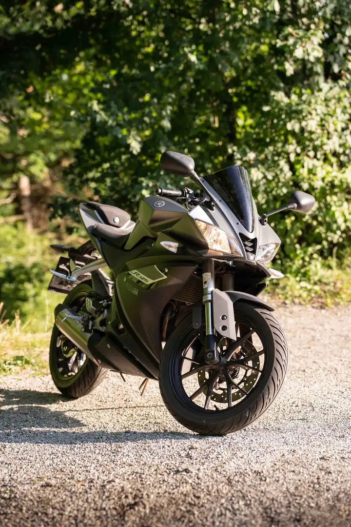 Yamaha YZF-R125 Noir - 1