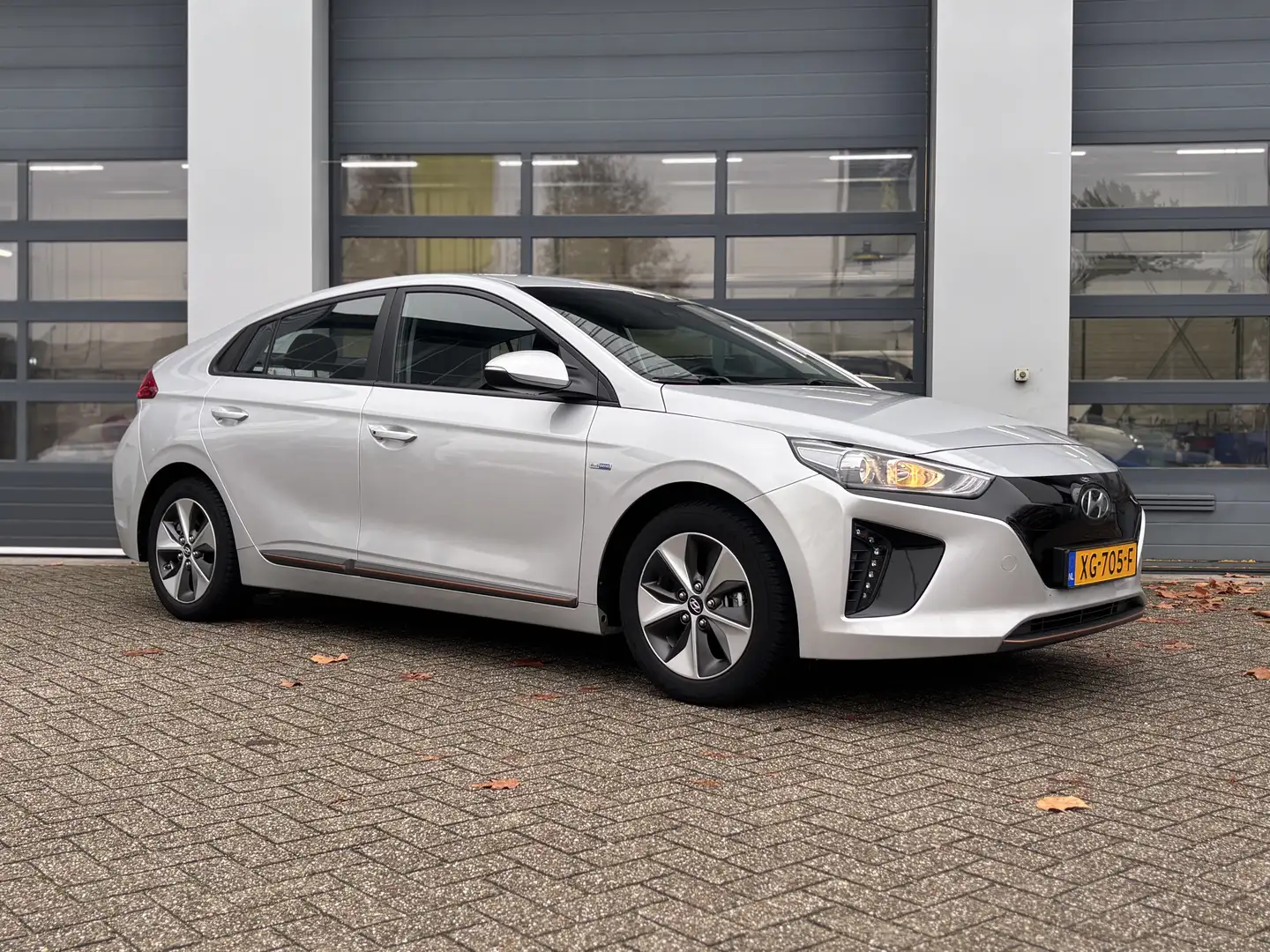 Hyundai IONIQ Comfort EV 120 Pk Grijs - 1