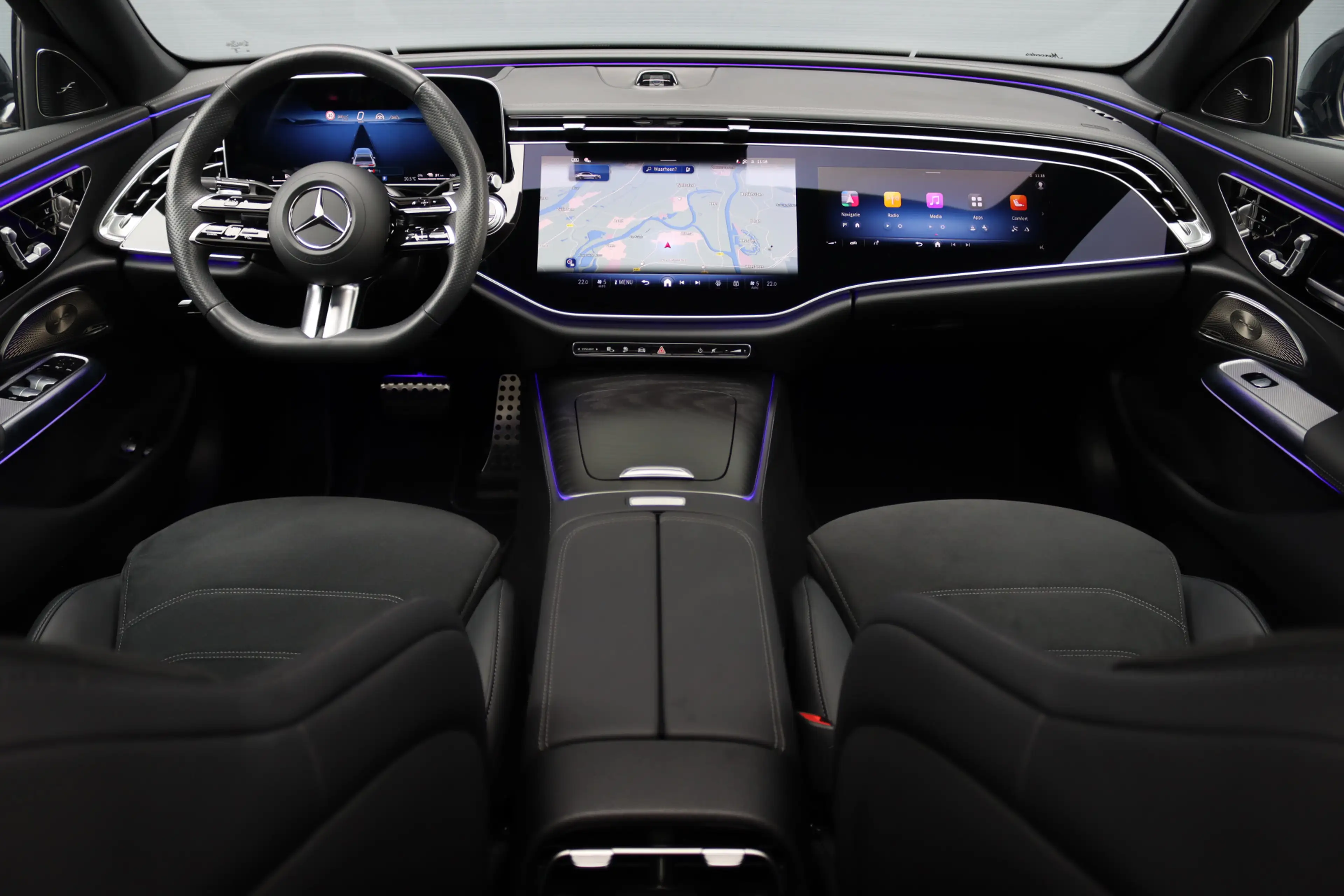 Mercedes-Benz E 400 e 4MATIC AMG Line | Luchtvering | Achterasbesturin — photo 2