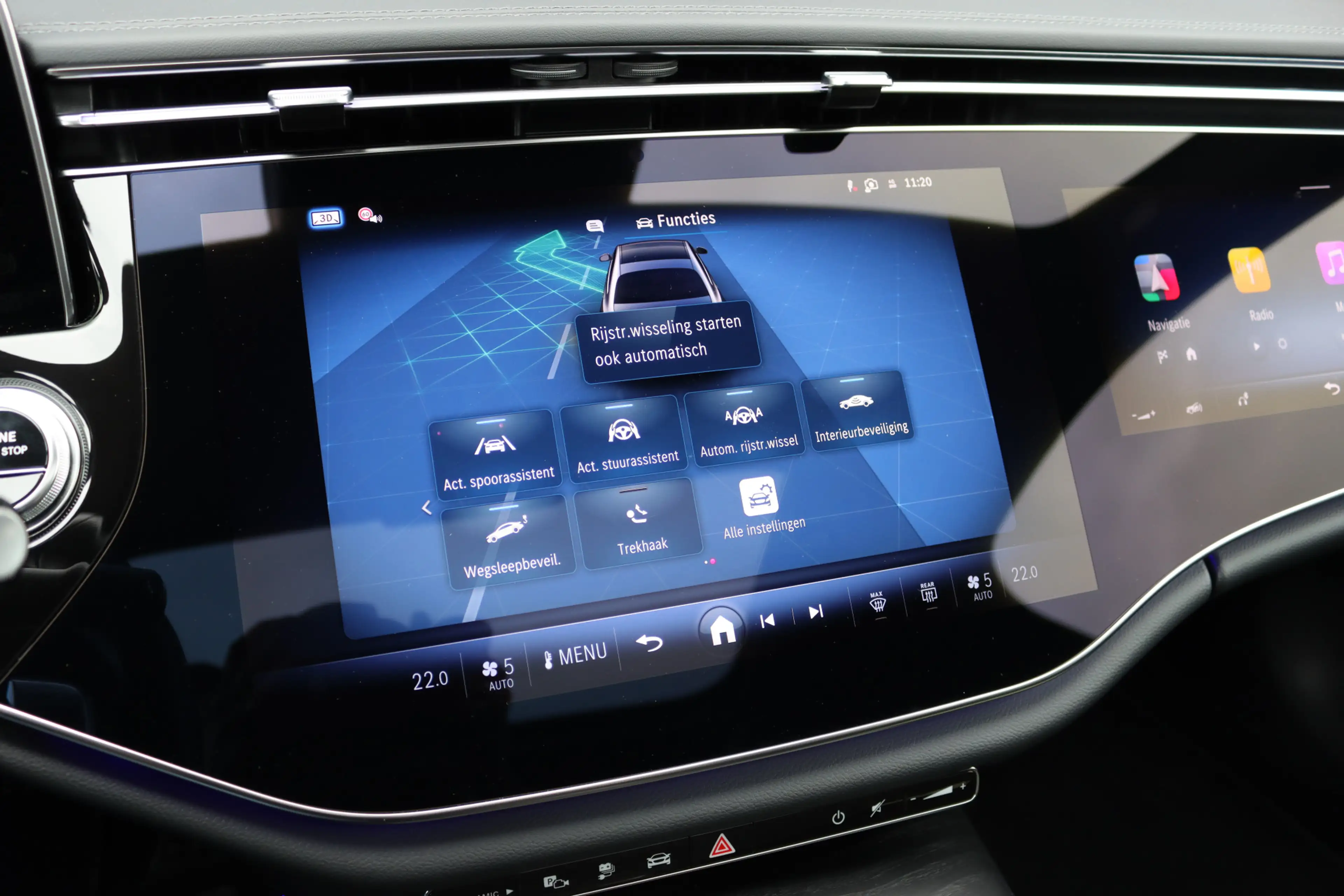 Mercedes-Benz E 400 e 4MATIC AMG Line | Luchtvering | Achterasbesturin — photo 20
