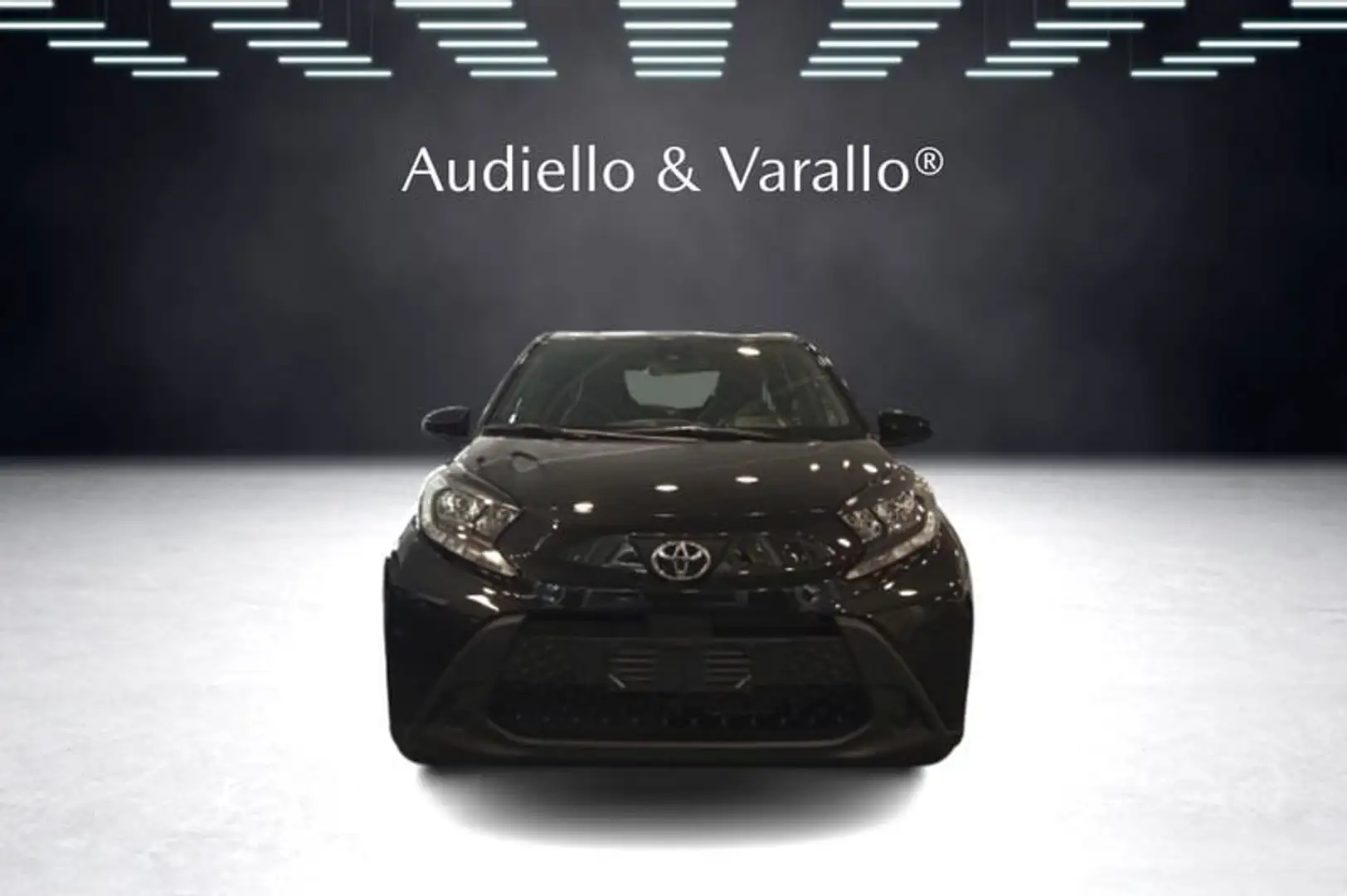 Toyota Aygo X 1.0 B.72 CV 5 p. Active + SEDILI ANT. RISCALDABIL Nero - 2