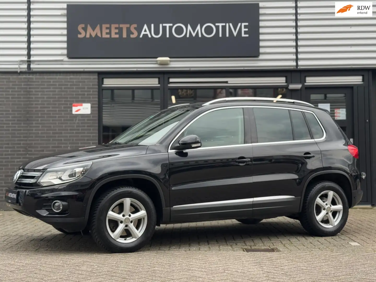 Volkswagen Tiguan 2.0 TSI Track&Field 4Motion,Automaat,Lane controle Nero - 1