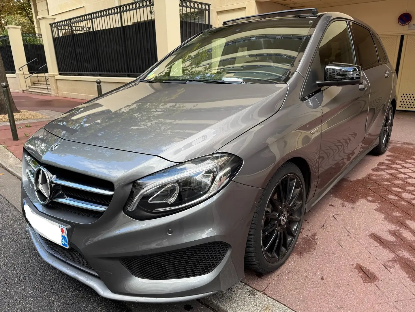 Mercedes-Benz B 220 14500ht B 220 B 200 D 136CH EDITION BVA Gris - 1