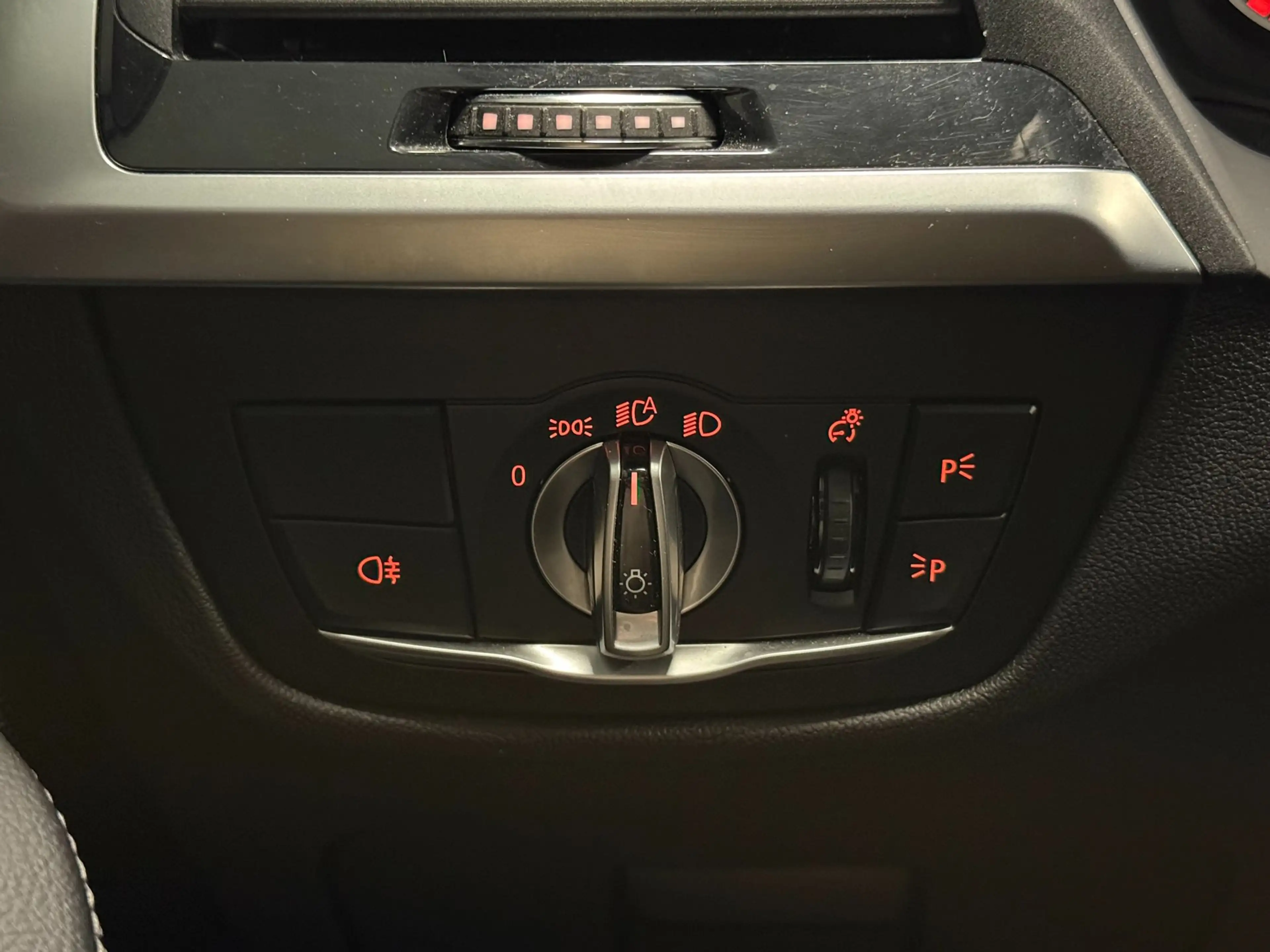 BMW X3 XDrive20i Launch Edition|CAMERA|BLUETOOTH|NAVI|PDC — photo 25
