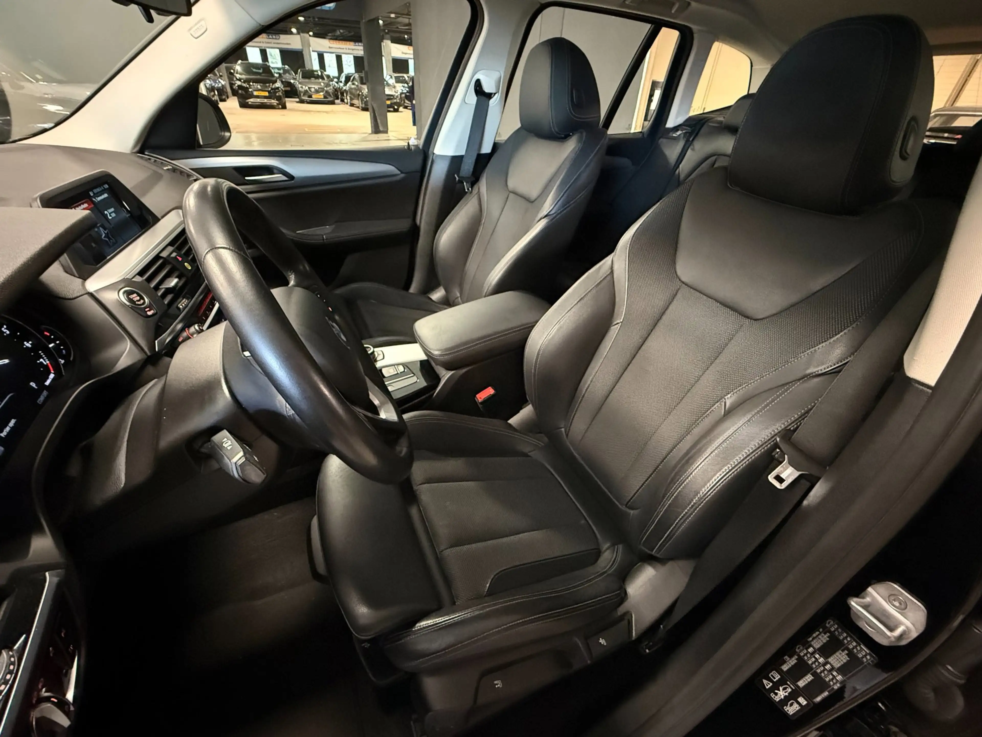 BMW X3 XDrive20i Launch Edition|CAMERA|BLUETOOTH|NAVI|PDC — photo 26