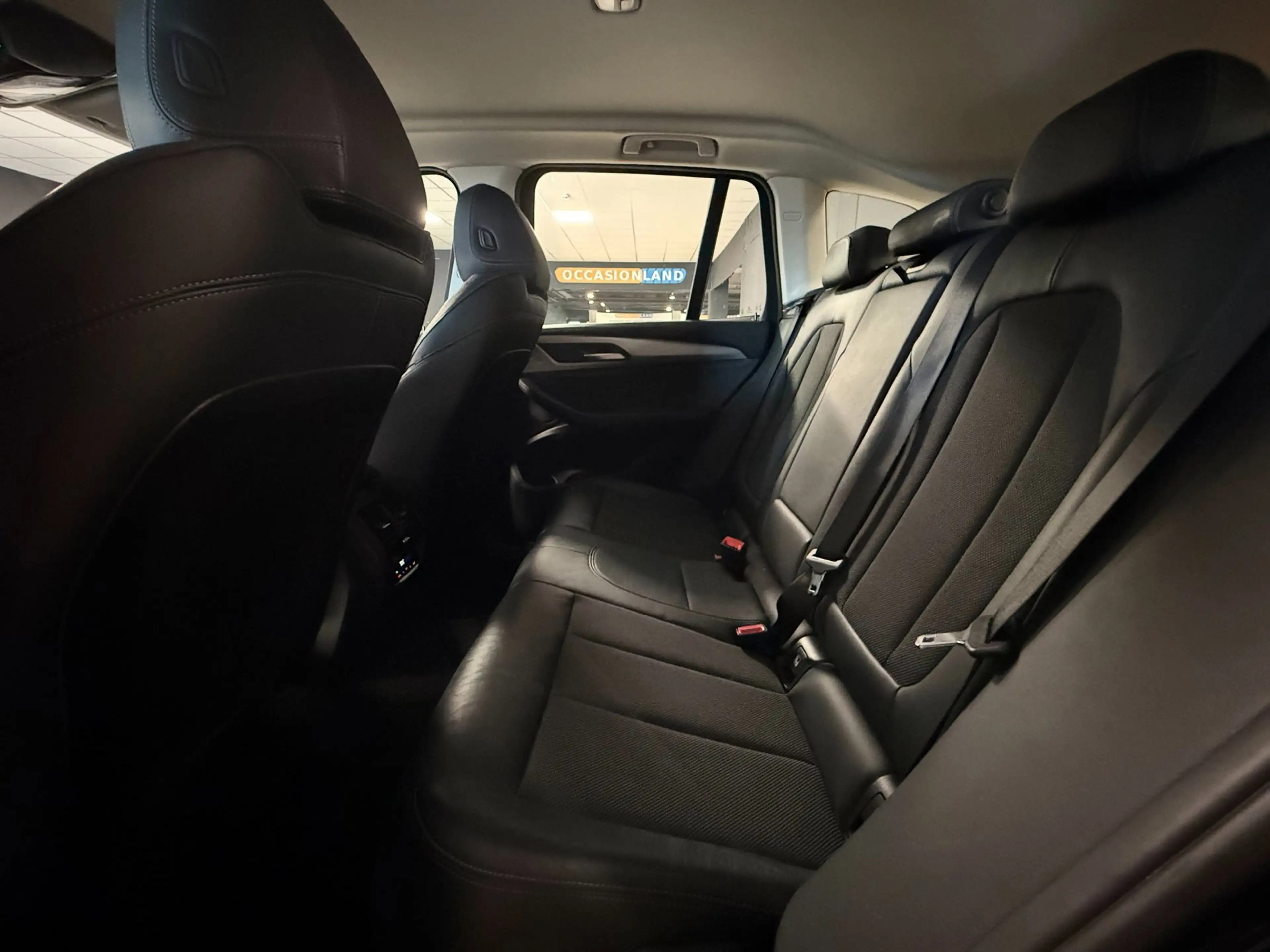 BMW X3 XDrive20i Launch Edition|CAMERA|BLUETOOTH|NAVI|PDC — photo 28