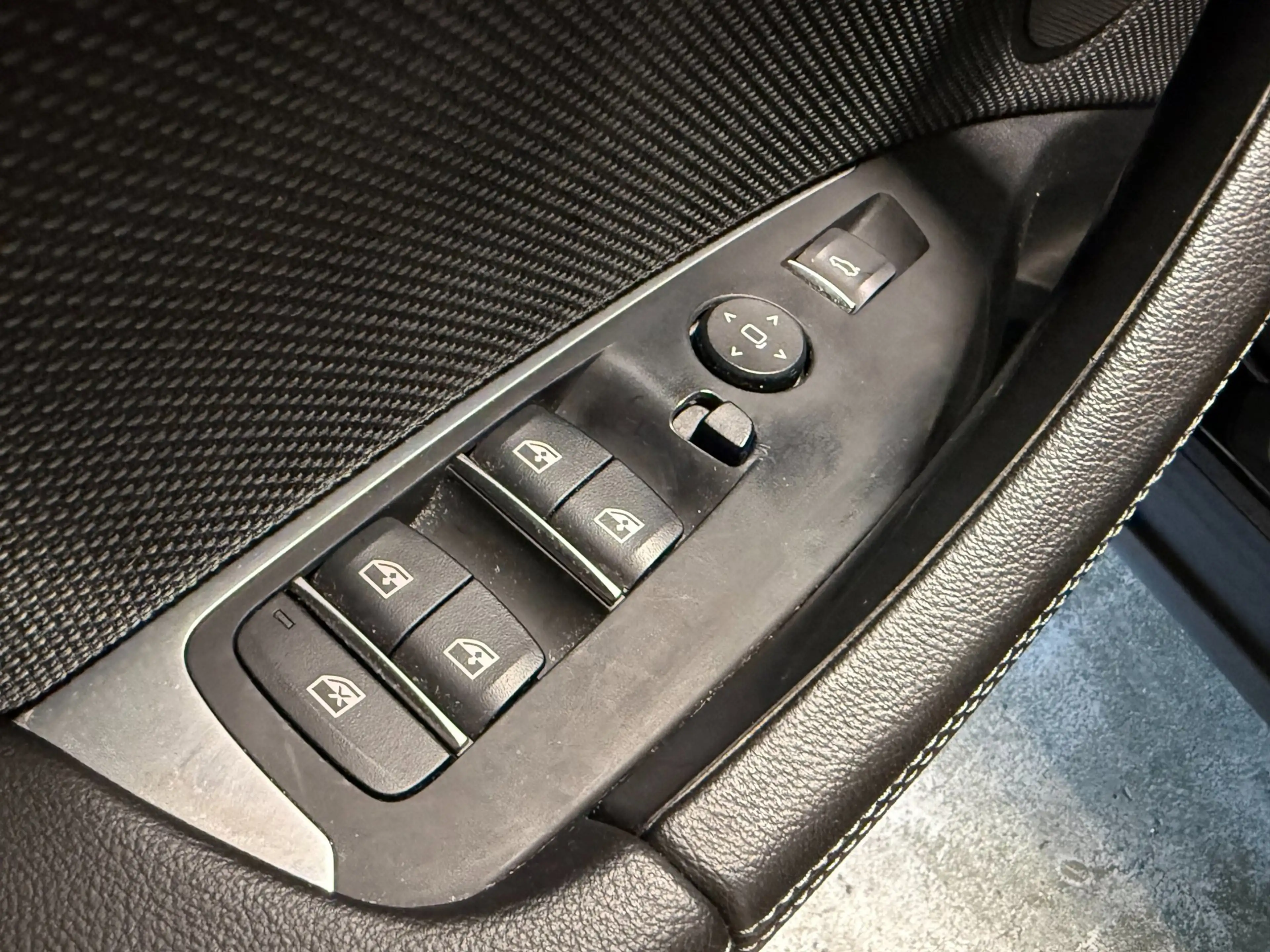 BMW X3 XDrive20i Launch Edition|CAMERA|BLUETOOTH|NAVI|PDC — photo 24
