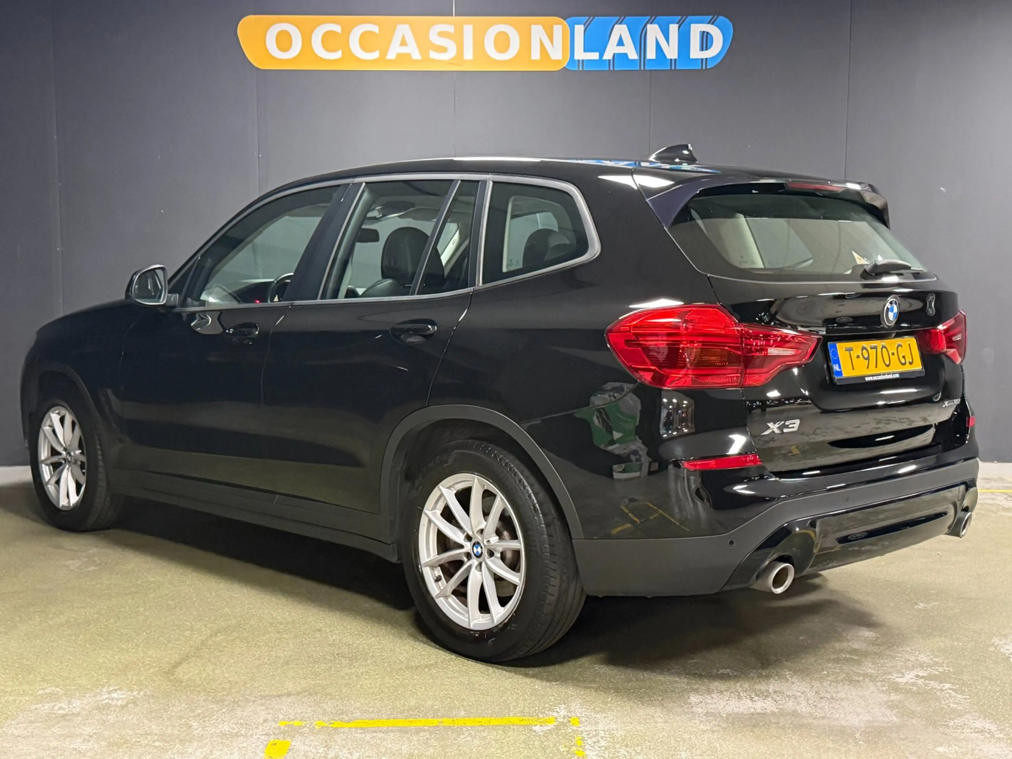 BMW X3 XDrive20i Launch Edition|CAMERA|BLUETOOTH|NAVI|PDC — photo 3